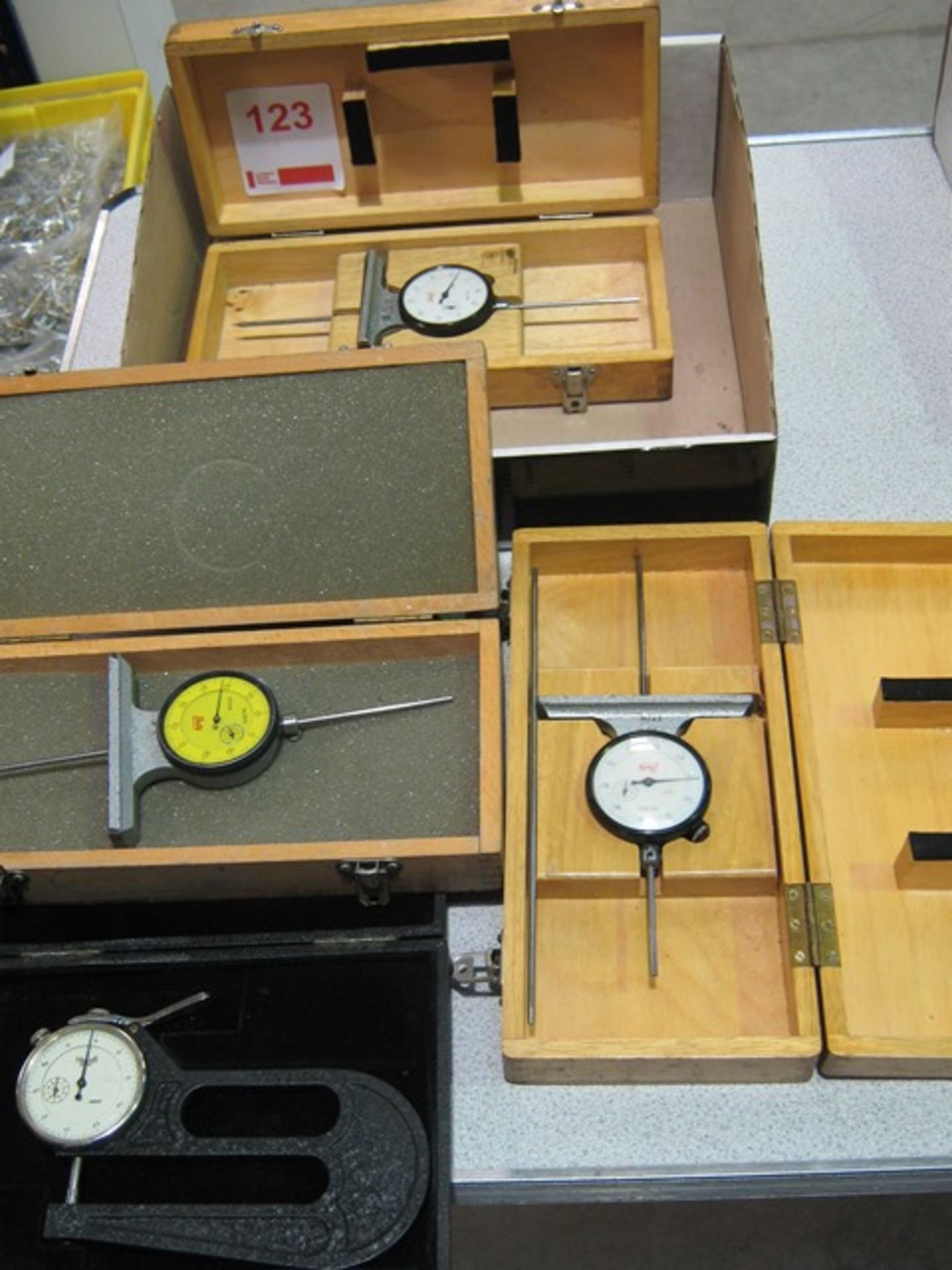 Various Dial Gauges