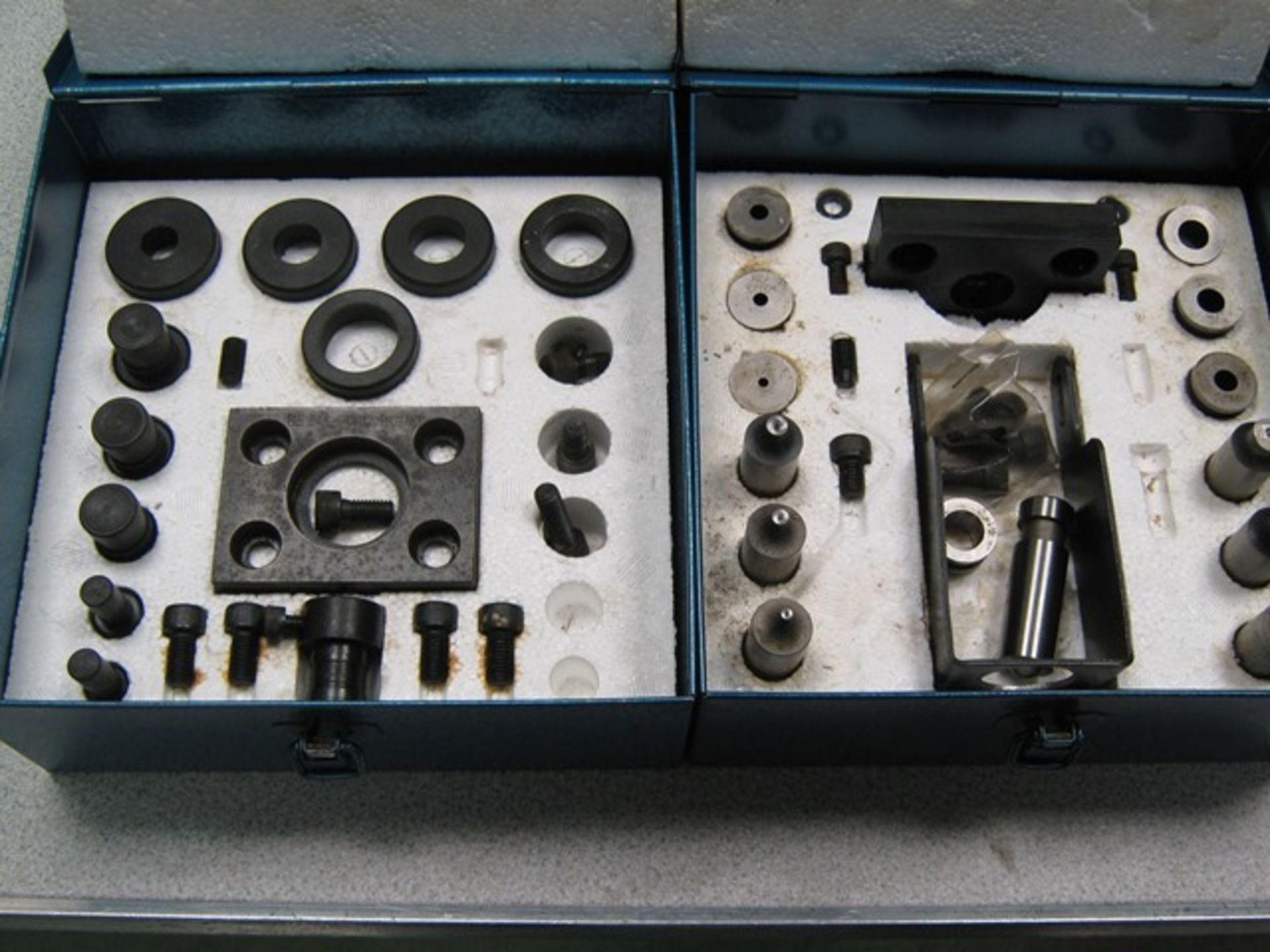 Hand Punch and Die Sets (RS Cat numbers 541-446 541-444 541-438 541-450 ) 3mmto 27.5mm 1/8" to 1" - Image 3 of 4