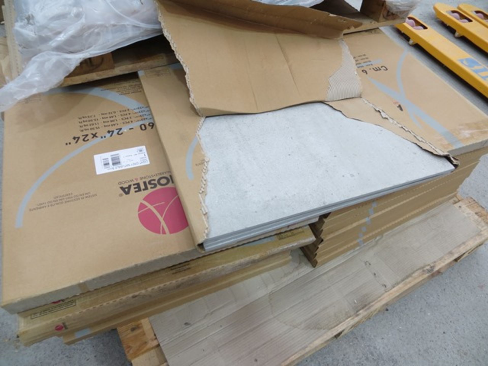 Pallet Containing various Varna Flamed Granit Tiles 900 x 600 x 30mm, Eighteen Boxes of Ariostea - Image 2 of 4