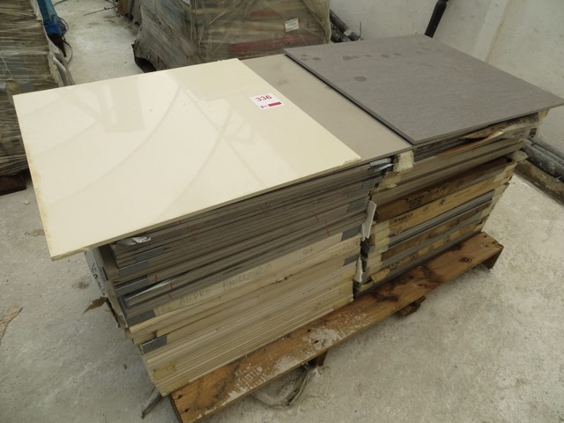 Pallet Containing 35 Dark Grey Ceramic Tiles 600mm x 600mm x 10mm, 30 Light Grey Ceramic Tiles 600mm - Image 2 of 2
