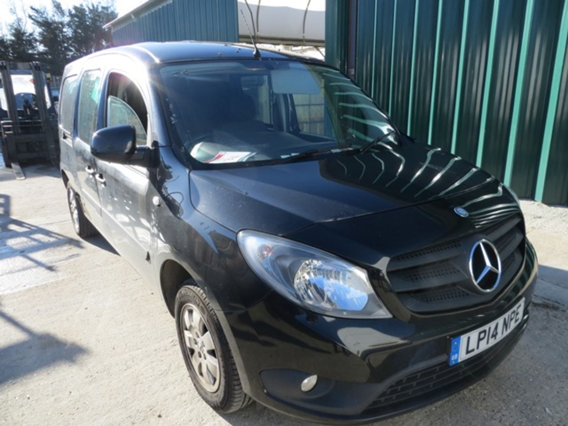 Mercedes Benz Citan 109 Cdi Dualiner 5 seater diesel panel van Reg No LP14NPE 1461cc d.o.r. 06/08/