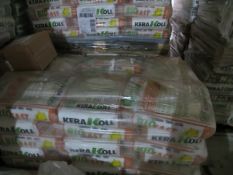 84 bags of Kerakoll H40 Bio Fast white aggregate/adhesive 25Kg bags on 2 pallets