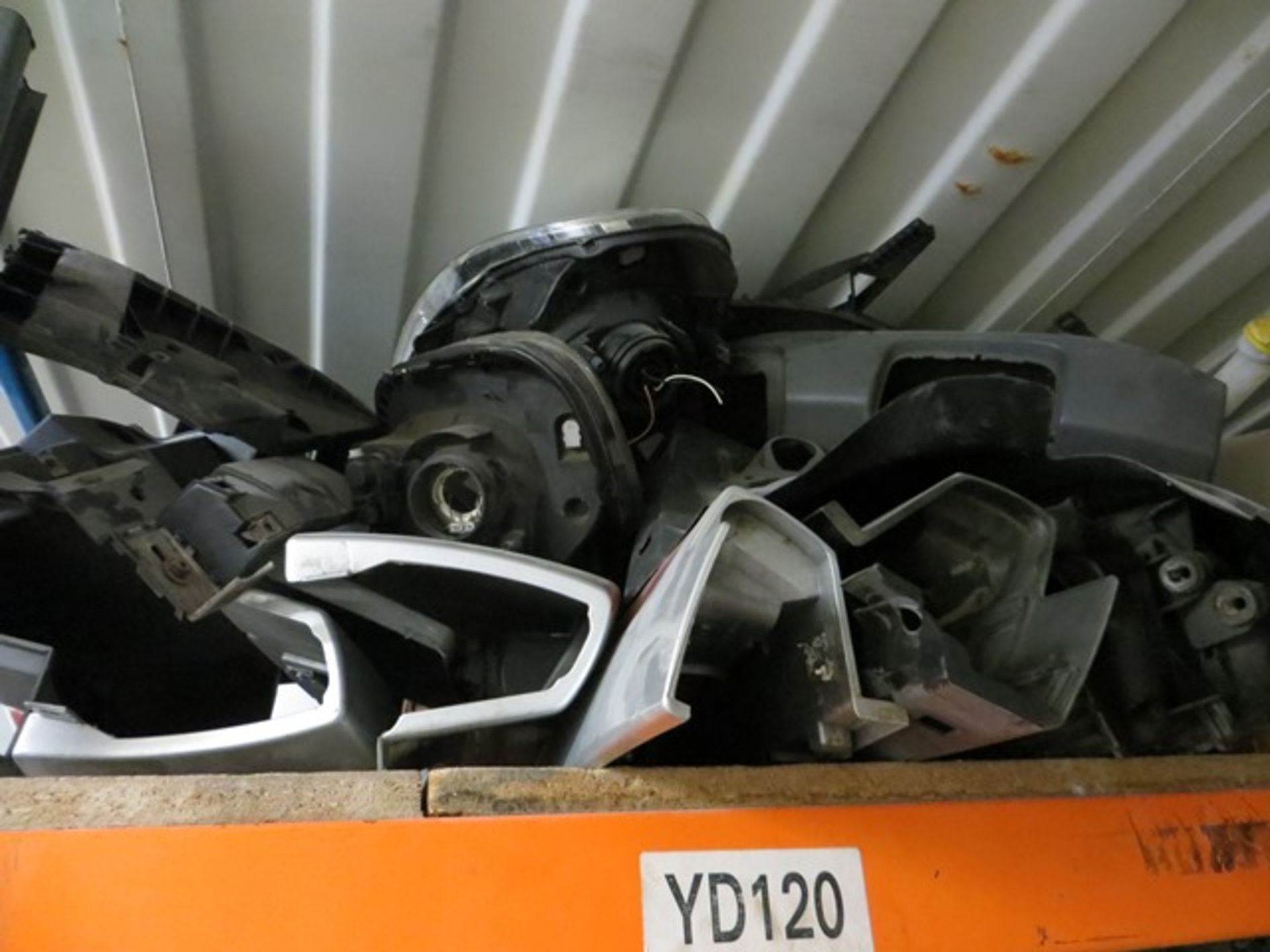 Quantity of various car/van spares contained on 2 shelves as lotted - Image 3 of 4