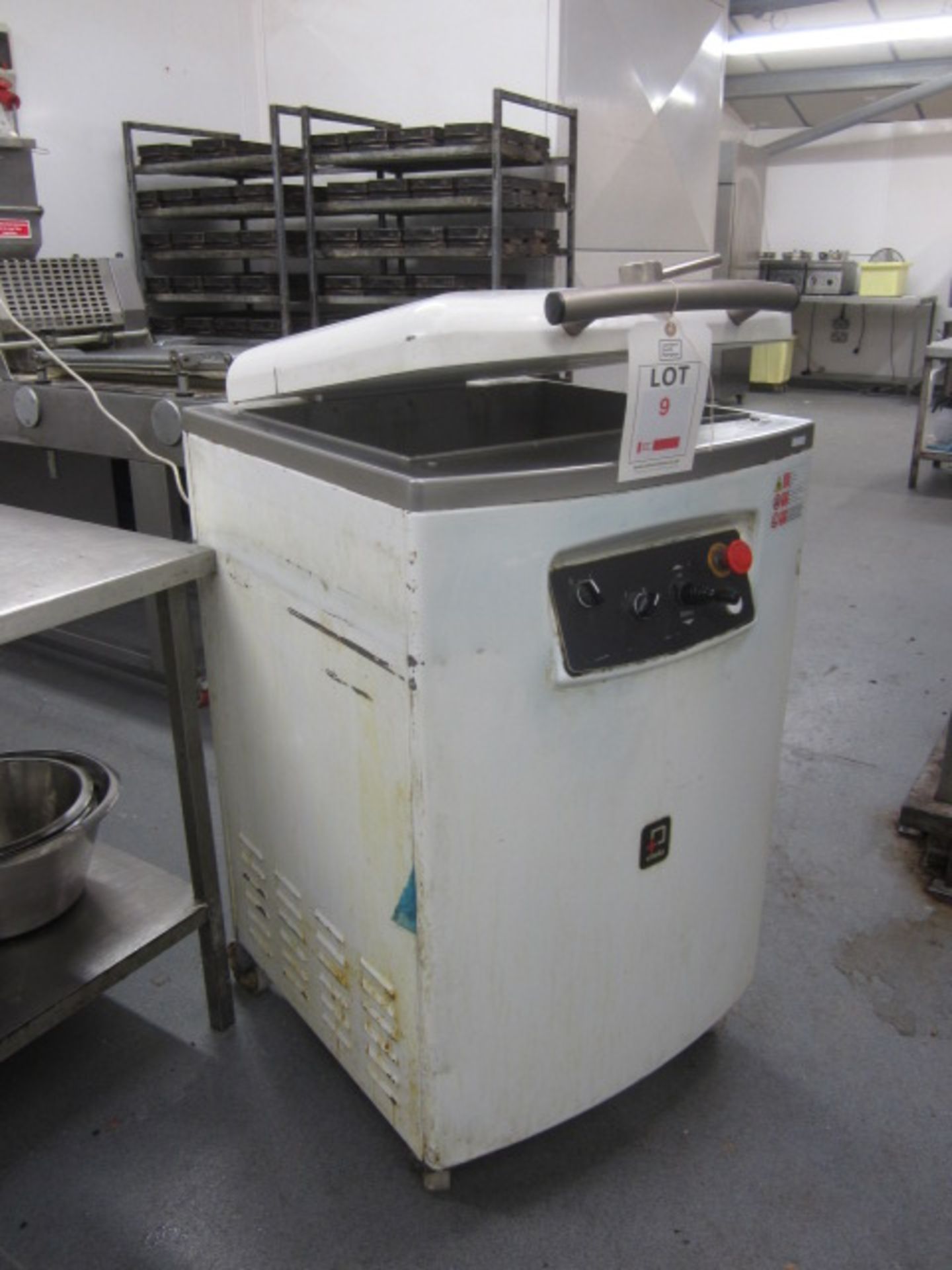 Vitella S010/20 SA hydraulic divider s/n: 90103294 (2010) Divider dimensions 500 x 400mm (Please - Image 2 of 7