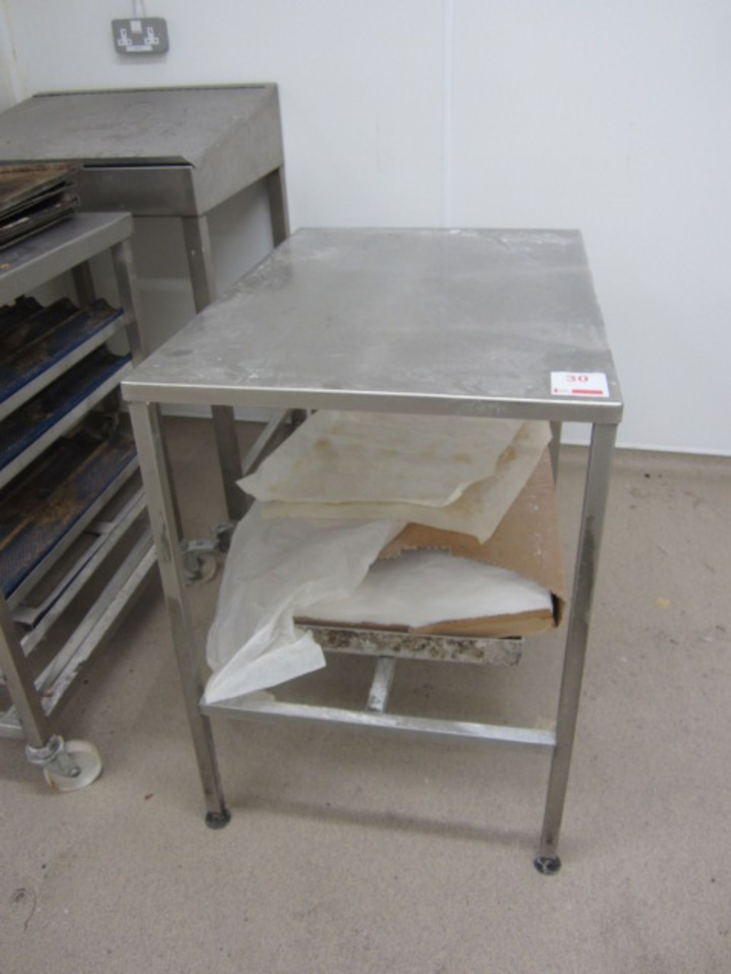 Stainless steel food preparation work surface. Approx. 900 x 600mm, a stainless steel 6-shelf mobile - Image 2 of 5