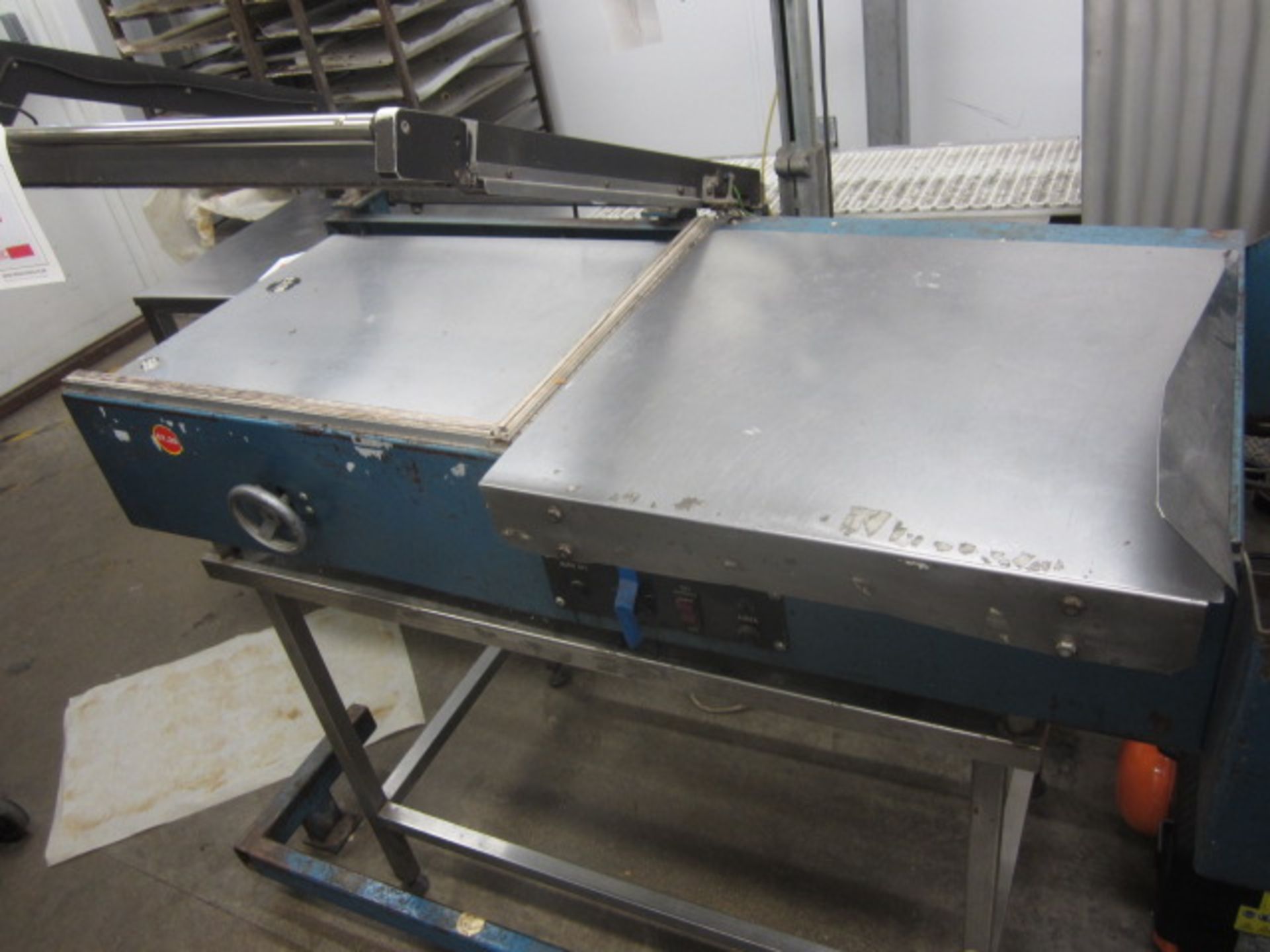 Bluebird LH2024 manual heat sealer Seal dimensions 600 x 450mm s/n: 3604 - Image 2 of 5