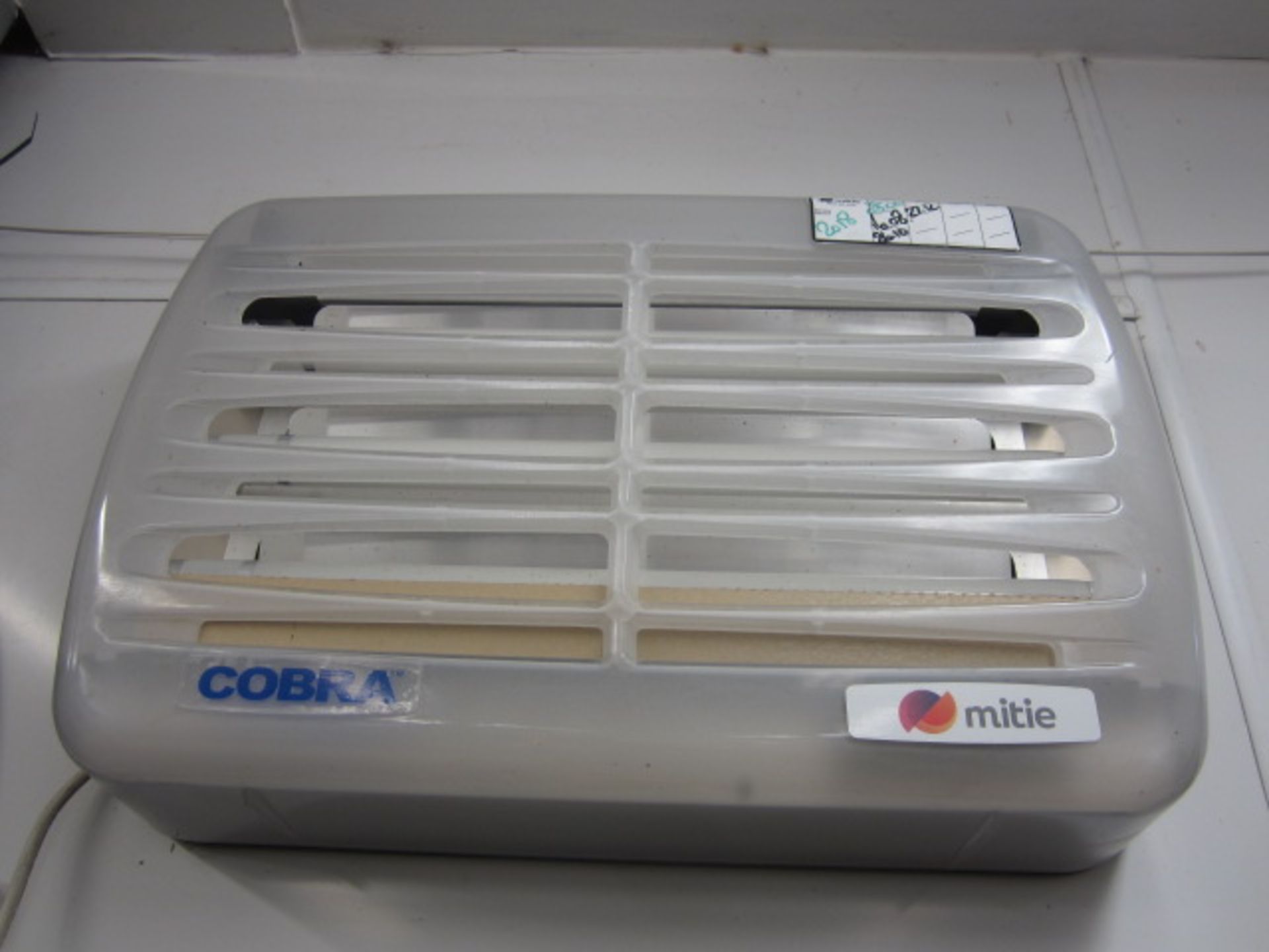 Mitie Cobra wall-mounted insectocuter