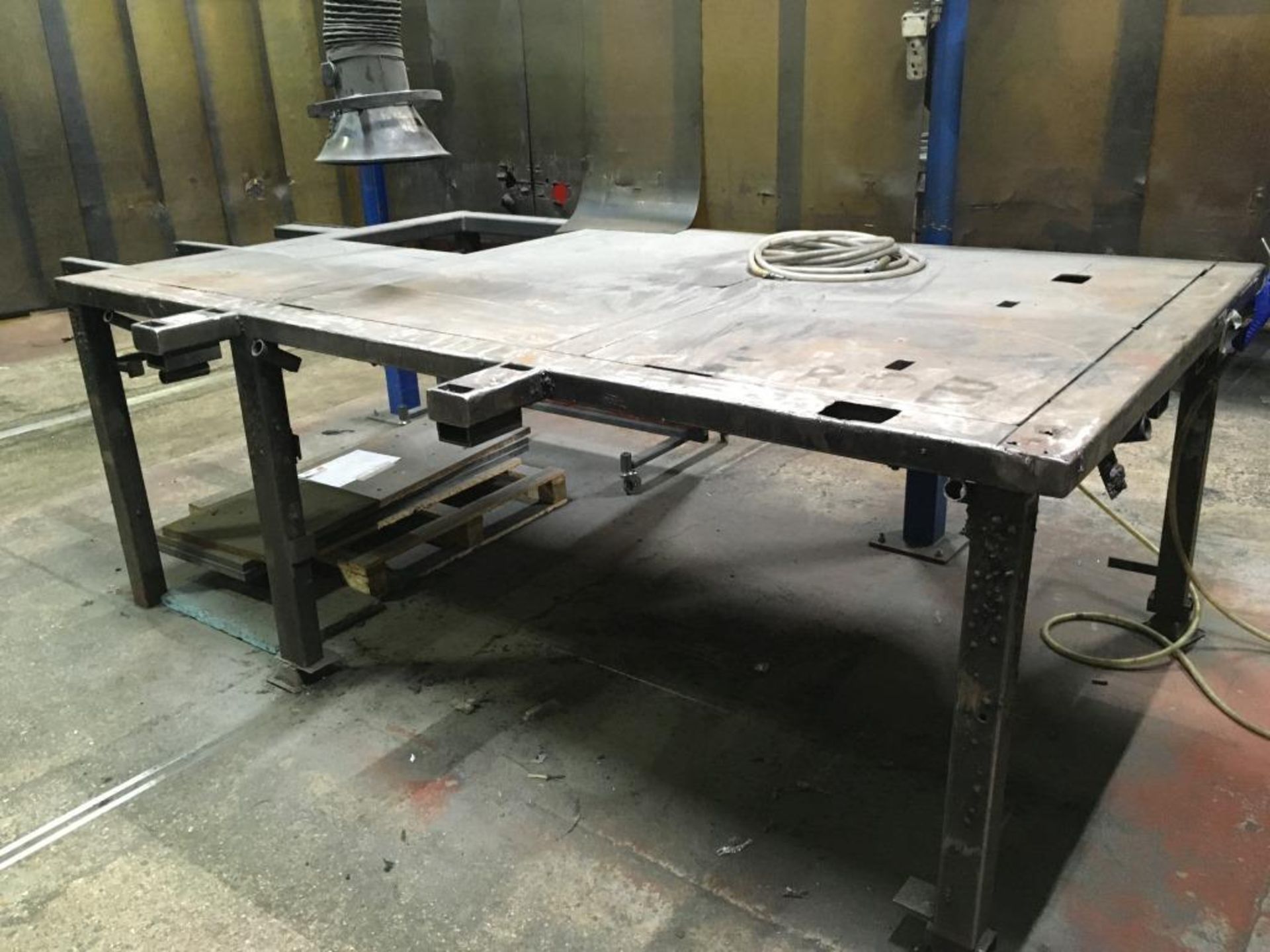 Nine fabricated works benches and cabinets. A work Method Statement and Risk Assessment must be - Image 5 of 9