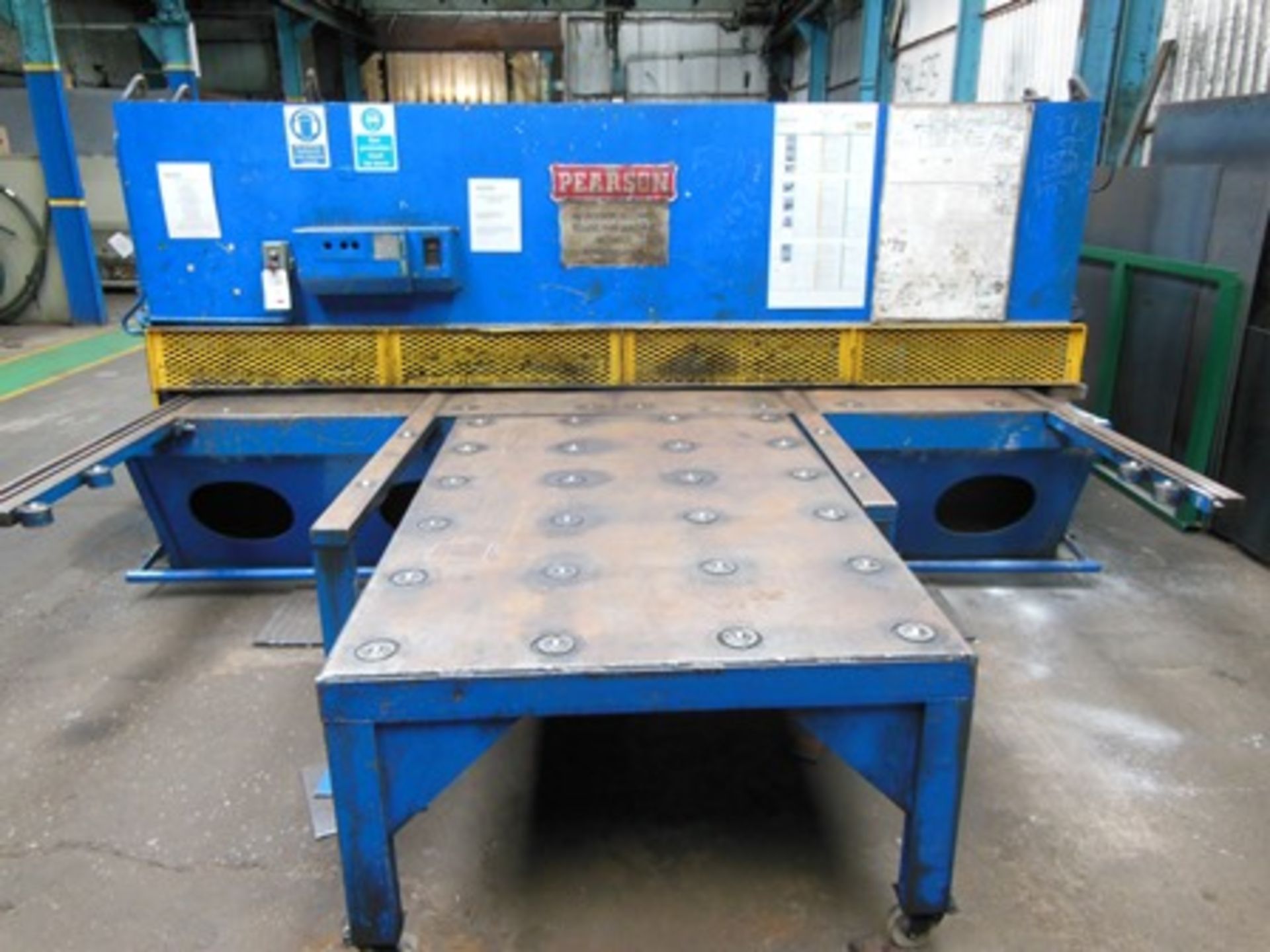 Pearson hydraulic guillotine Serial no. 709007 Capacity: 3658mm x 13mm with roller feed table and