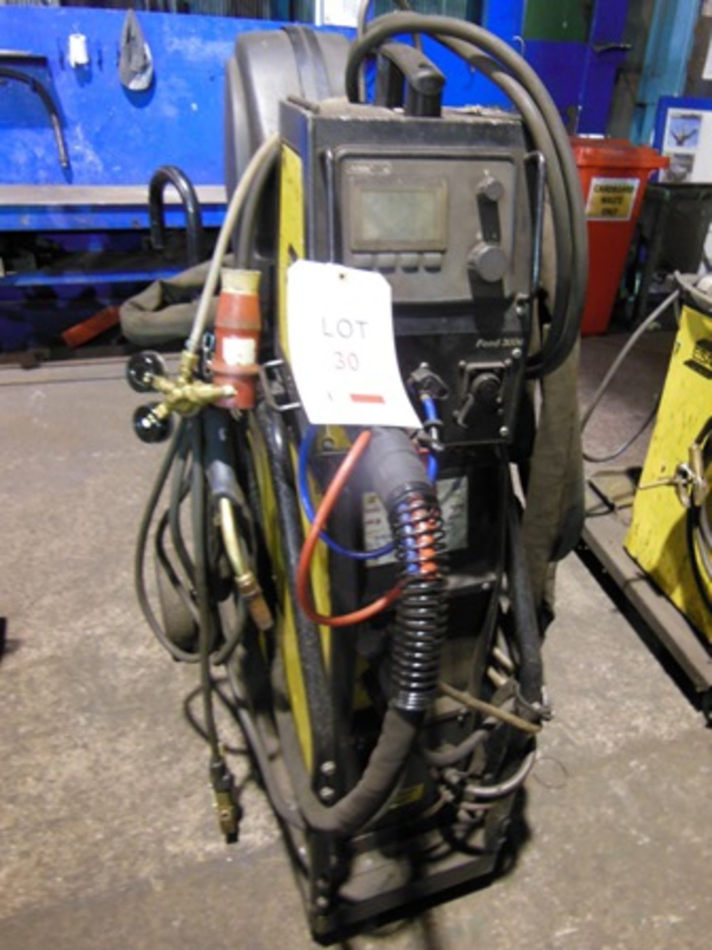 ESAB Mig 4001i mig welding set Serial no. 852-233-1925 with Aristo Feed 3004 wire feed unit