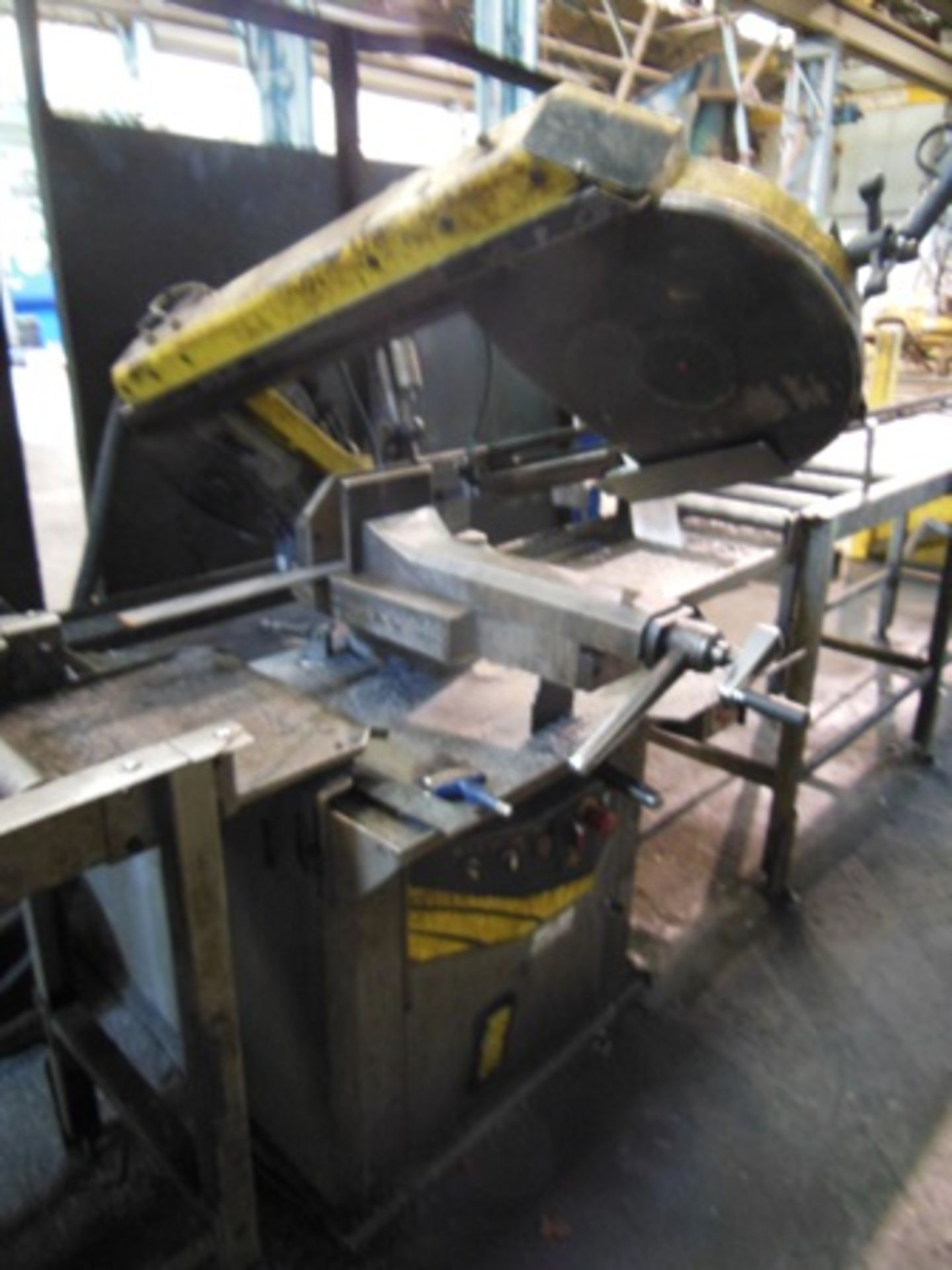 FMB Manuali Titan mitre horizontal bandsaw Serial no. I 01952 (2008) with 3.75m approx. infeed - Image 2 of 5