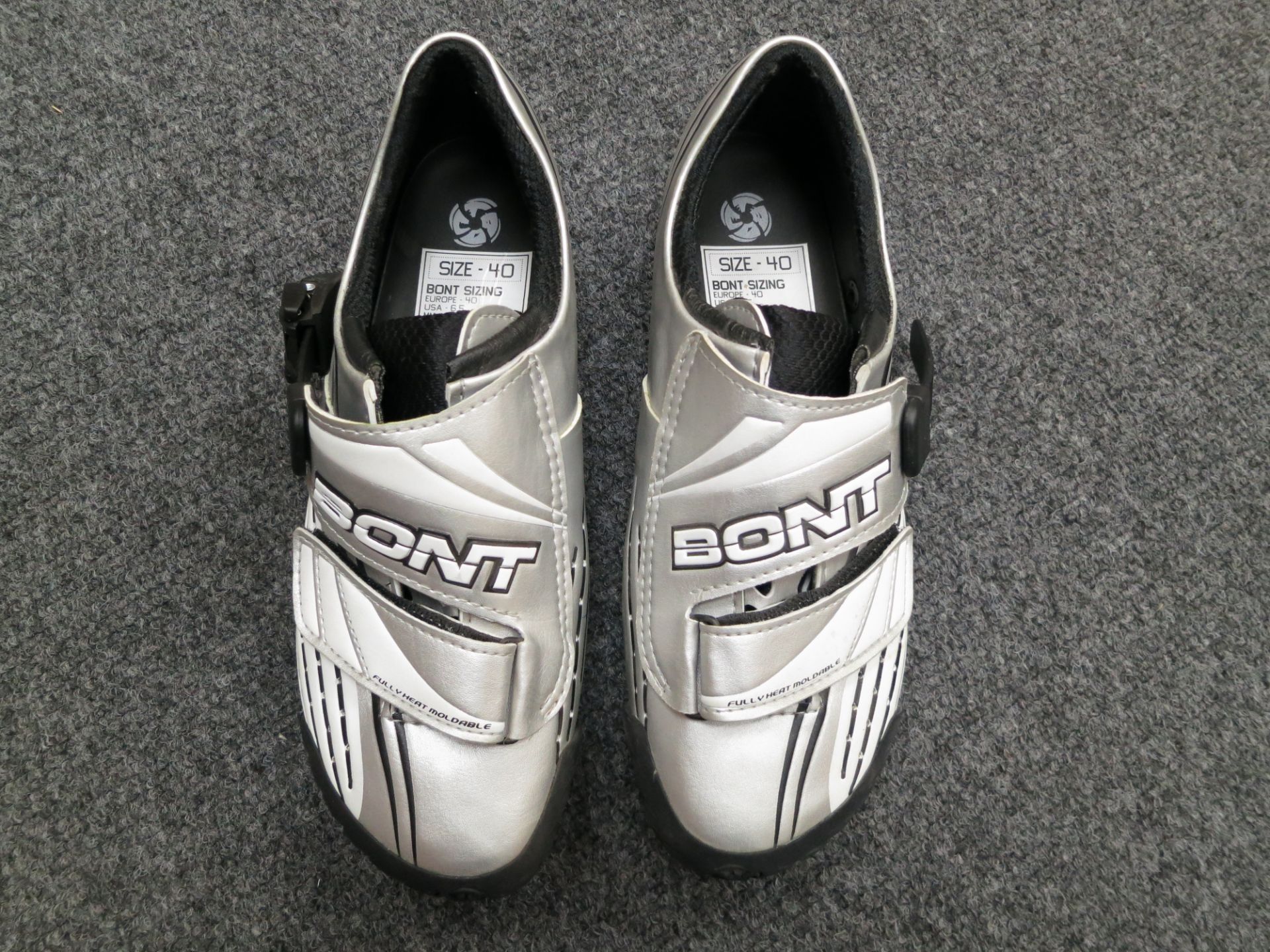 1x Bont A3 Shoe SRP £125 EU40 missing 1 buckle1x Ladder 8cm Medium Bont SRP £9.501x Rubber Sole