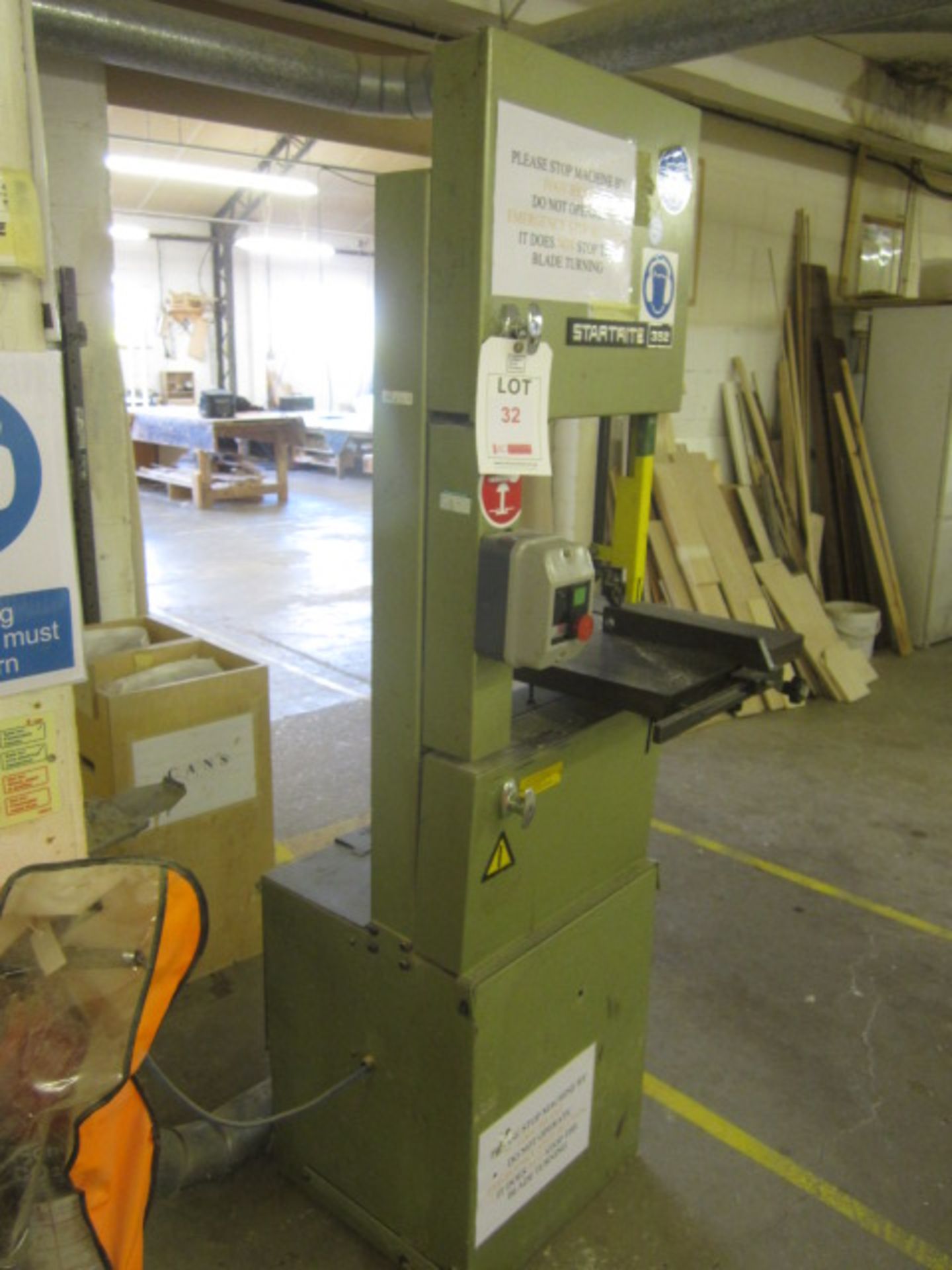 Startrite 352 vertical band saw, serial no: 80304. *NB: this item has no CE marking. The Purchaser - Image 5 of 6