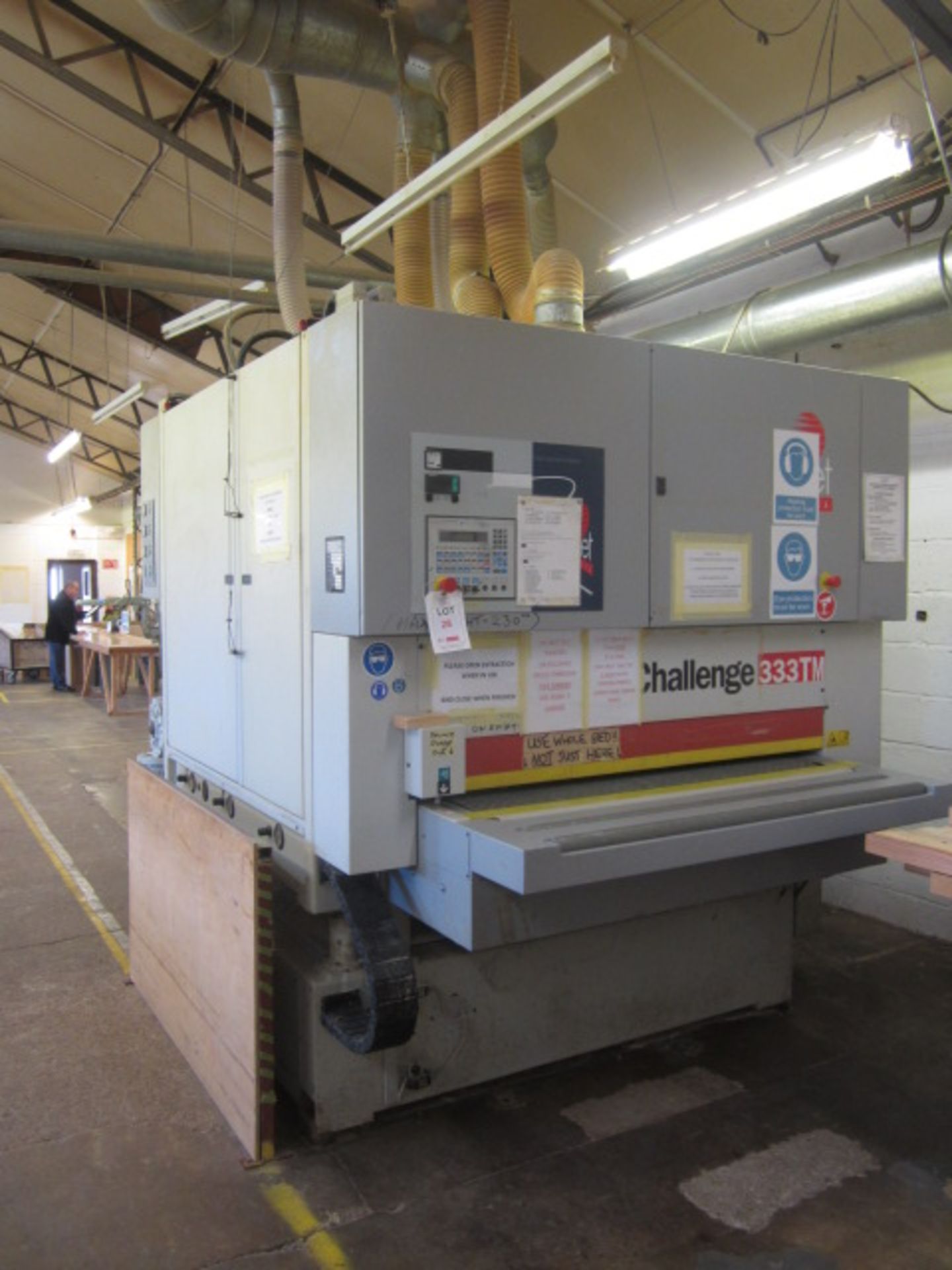 Viet Challenge 333-TM through feed triple belt drum sander, serial no: 4505239 (2001), Uniop