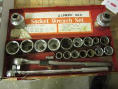 Heavy duty socket wrench set