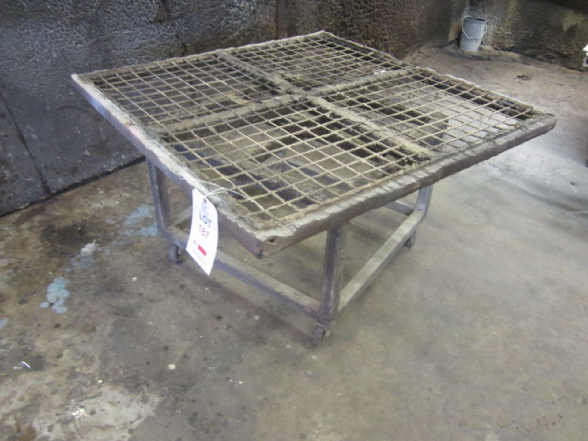 3 x metal frame rotating top work trollies - Image 2 of 4