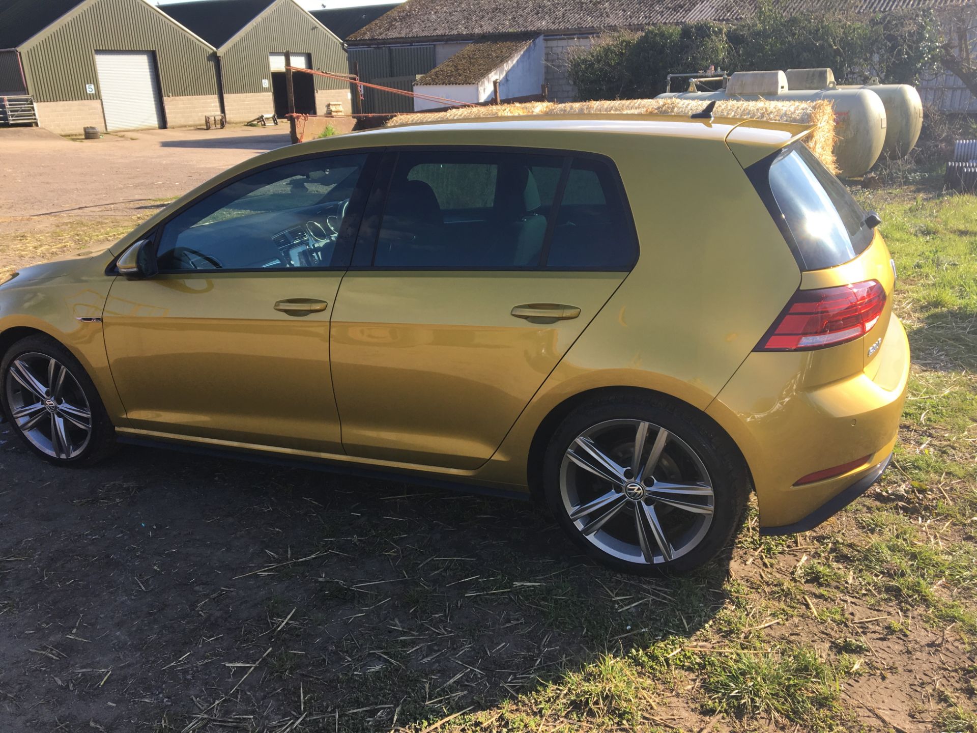 VOLKSWAGEN GOLF R LINE 2.0 TDI BMT 5 door hatchback diesel car, Registration No. HJ67 OAW - Image 6 of 13