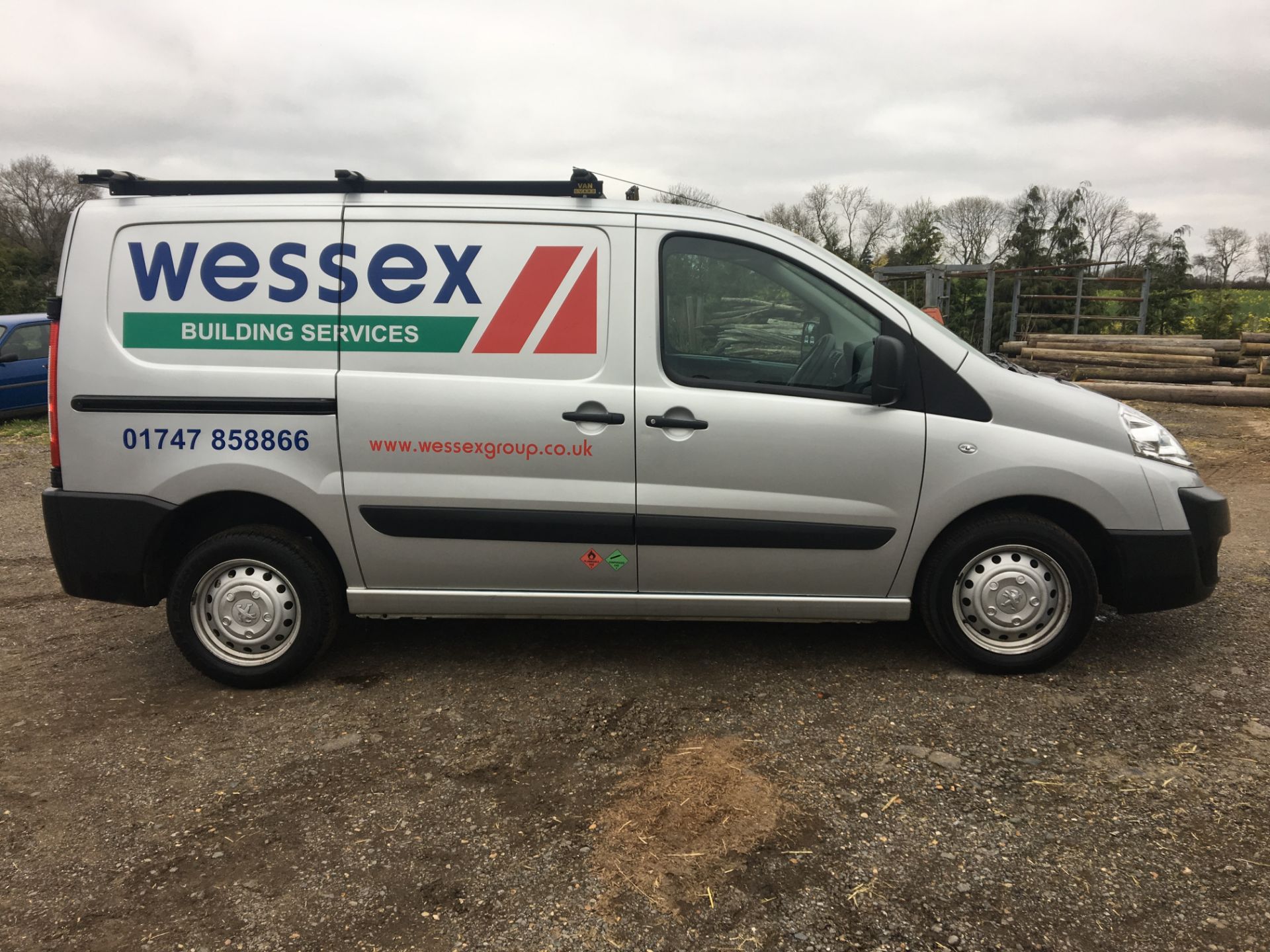 PEUGEOT EXPERT 1000 L1H1 Professional HDI signwritten panel van, with roof rails, Registration No... - Image 2 of 9