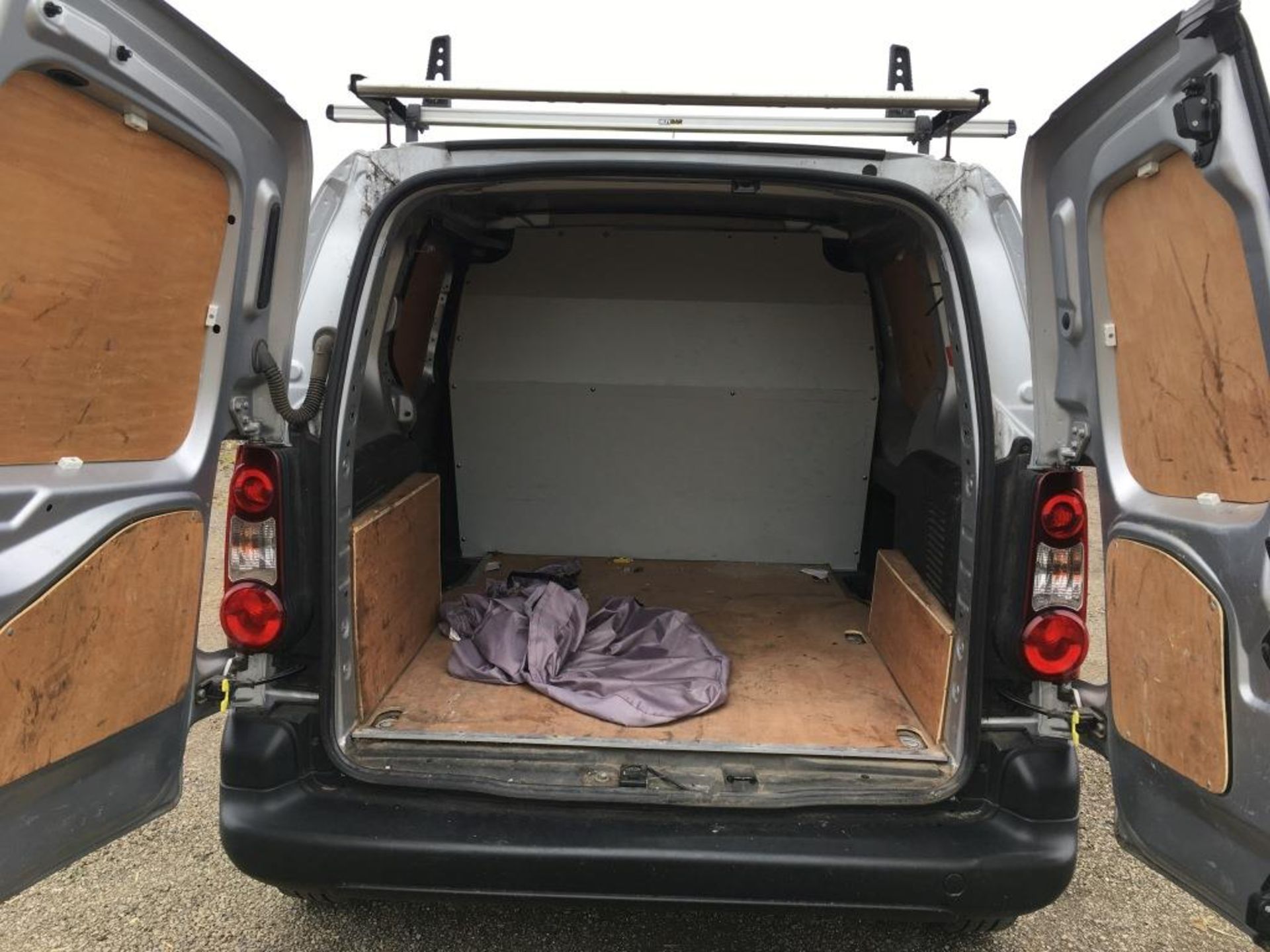 PEUGEOT PARTNER 850 SE L1 E-HDI signwritten panel van, with roof rails, Registration No. HY14 MWV, - Image 8 of 9