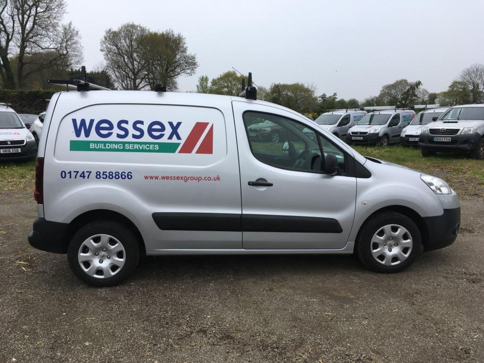 PEUGEOT PARTNER 850 SE L1 E-HDI signwritten panel van, with roof rails, Registration No. HY14 MWV, - Image 4 of 9