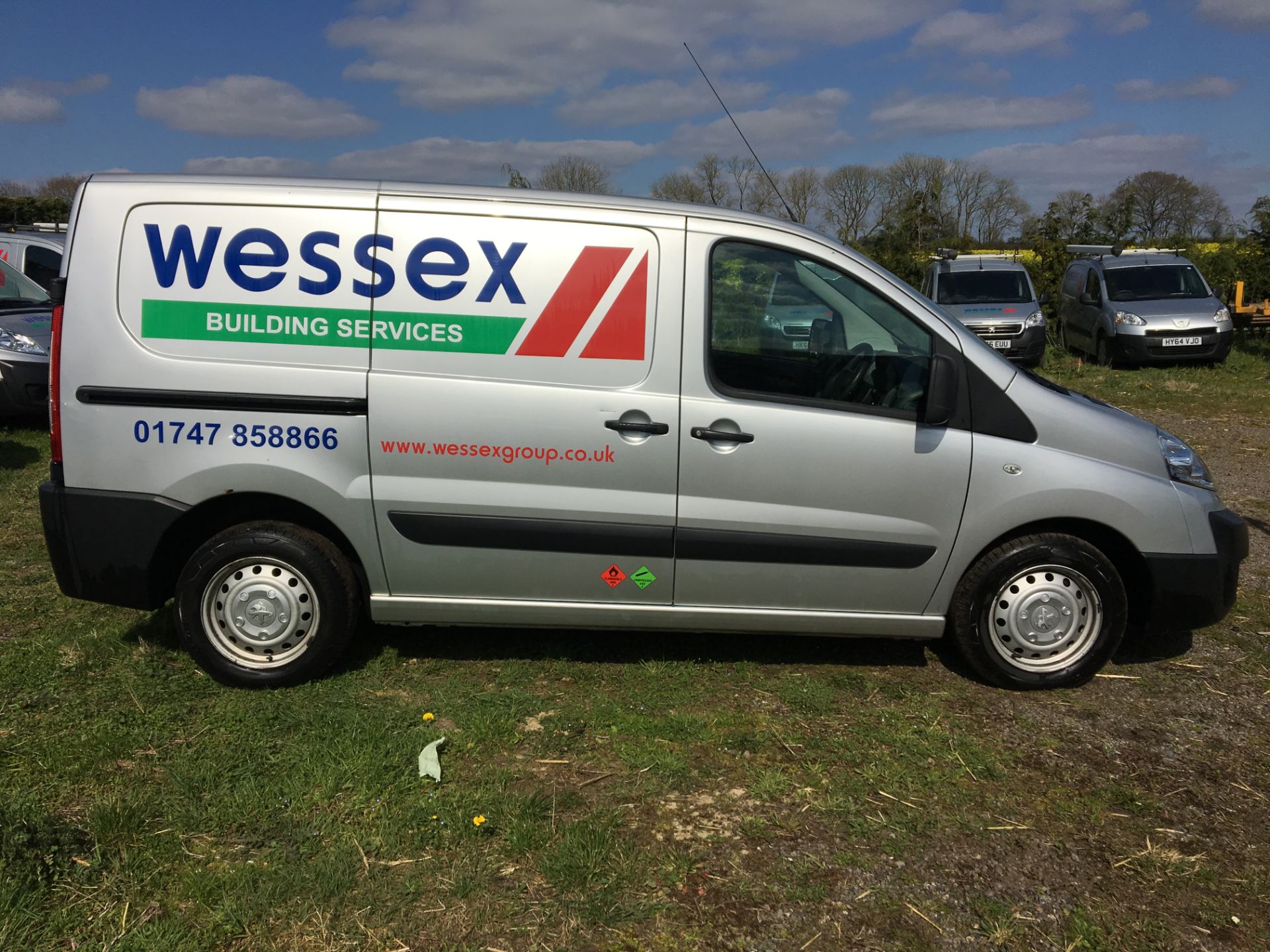 PEUGEOT EXPERT 1000 L1H1 HDI signwritten panel van, Registration No. HX64 UFB - Image 4 of 11