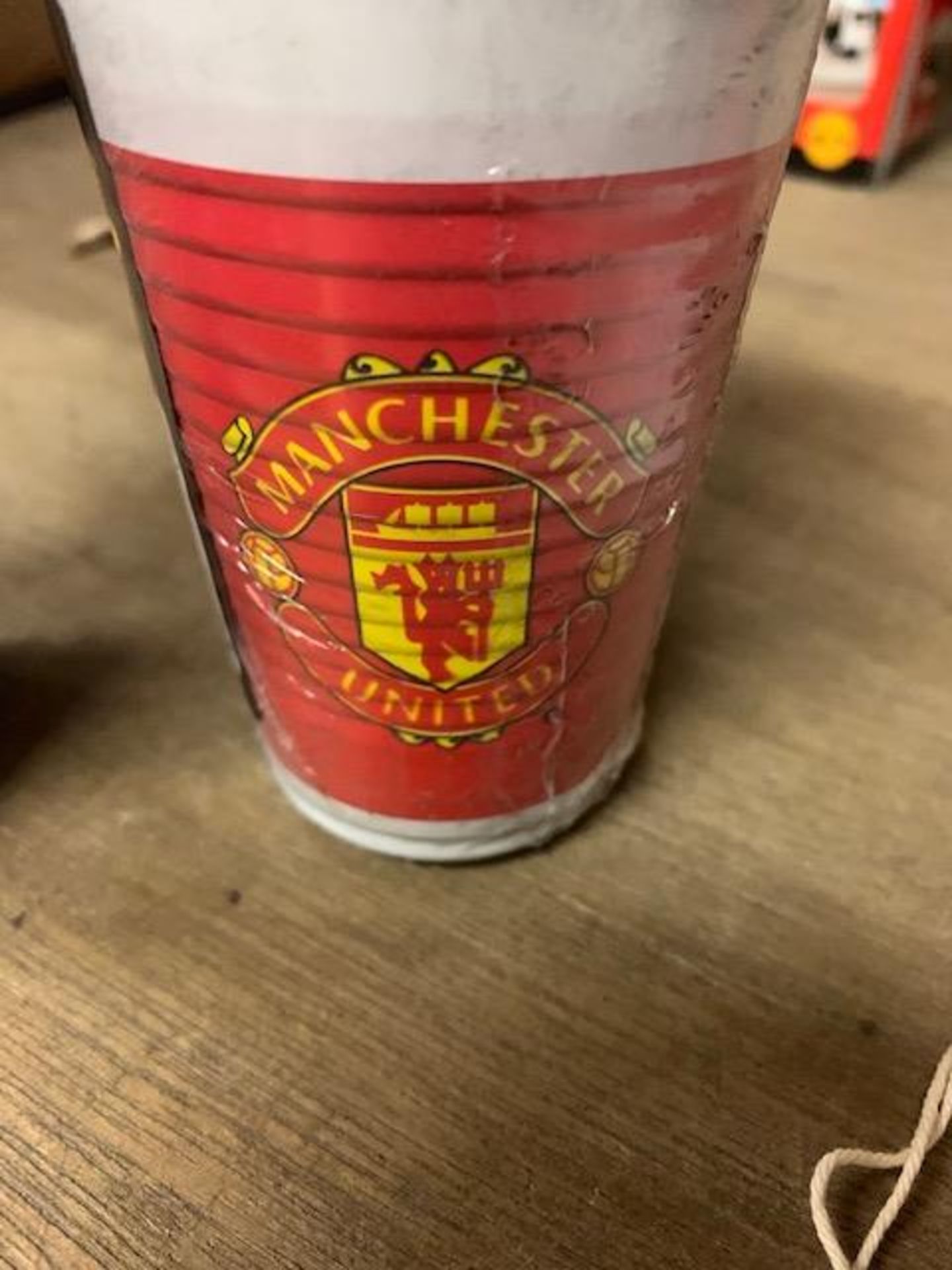 Forty Two Boxes (24 per Box 10 per pack total 10,080) Manchester United Branded Cups & Fifteen Boxes - Image 2 of 5