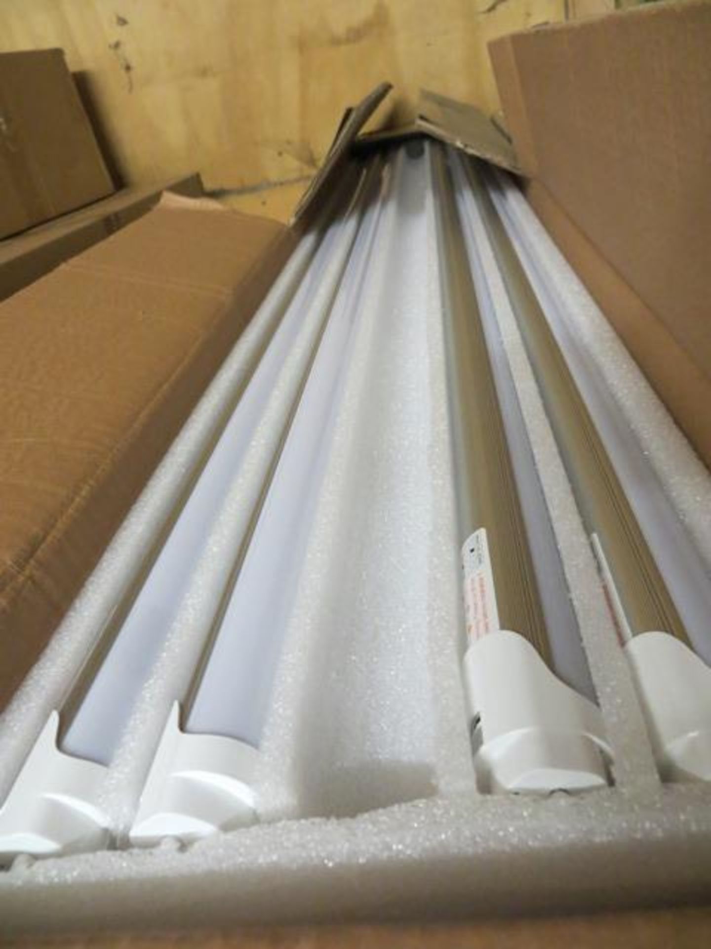 Four Boxes of Zoopod T8 LA00177 Energy Saving 4' LED Strip Light Tubes 18W 3000K Box of 25Please - Image 2 of 4