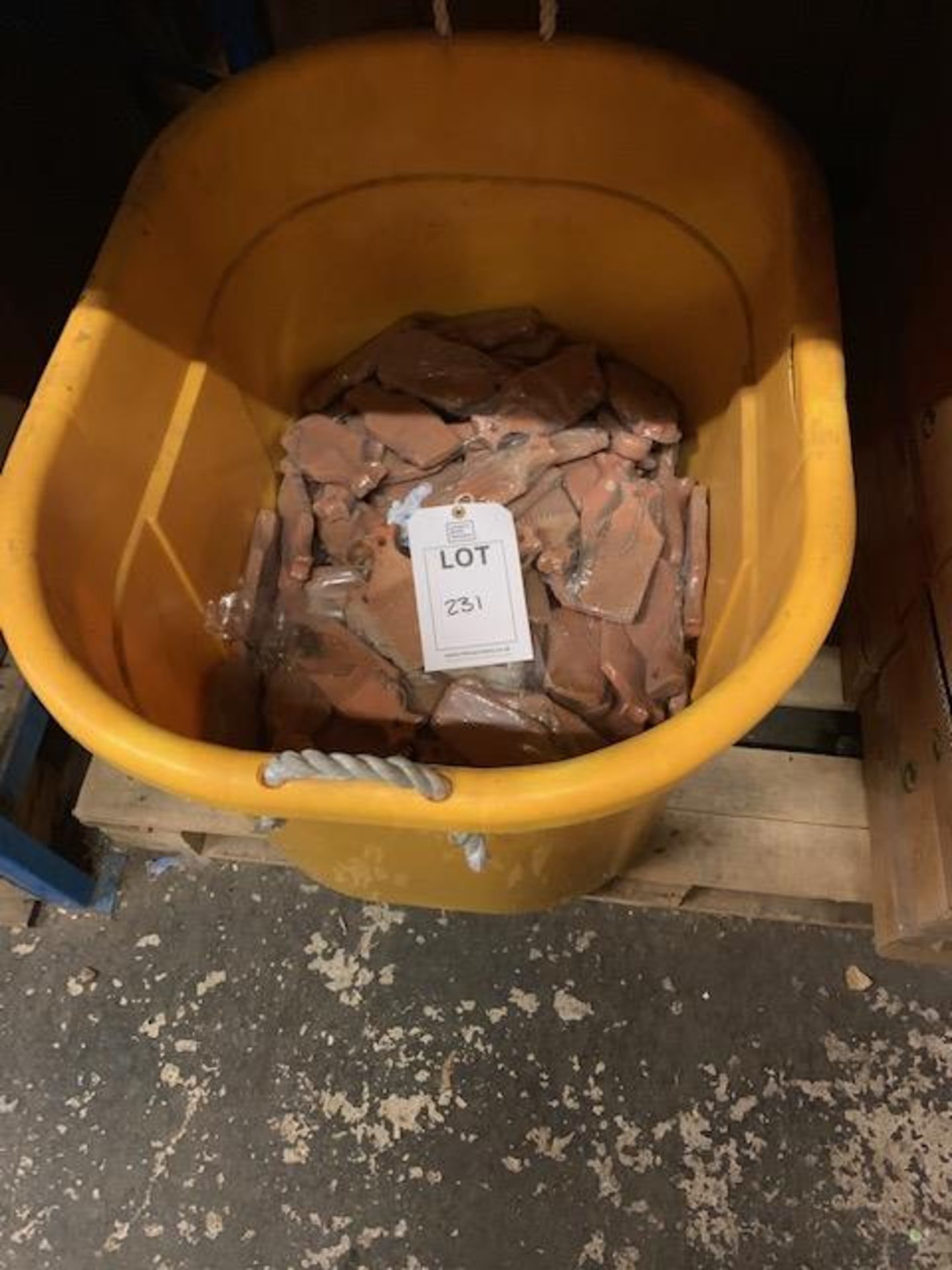 Bucket containing approx 100 Foot ScrapersPlease note: This lot, for VAT purposes, is sold under the - Image 2 of 2
