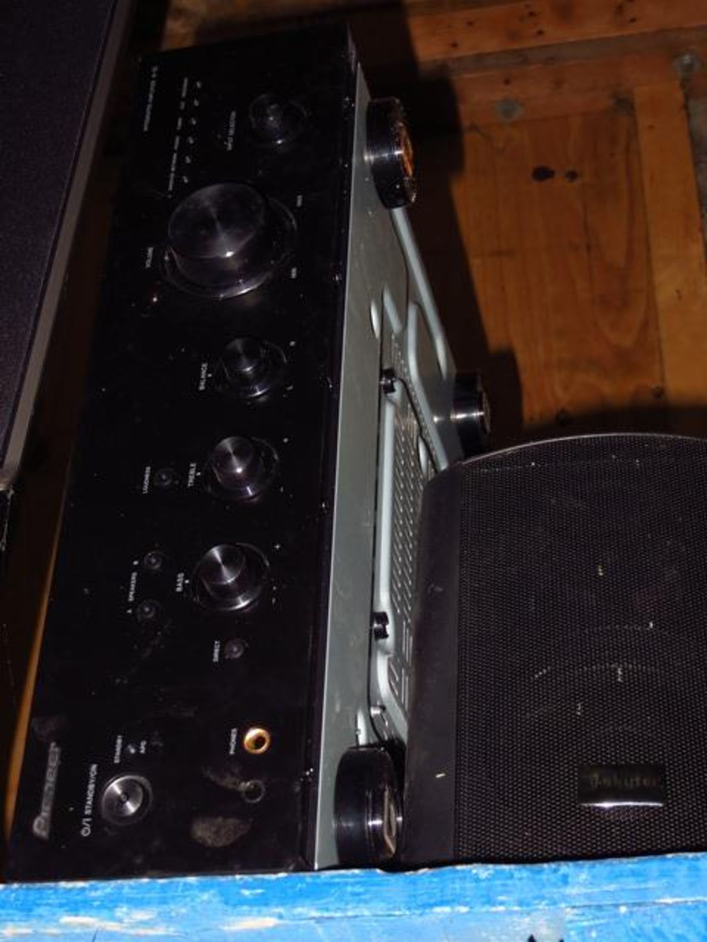 Pioneer A10 Intergrated Amplifier c/w 9 Skytech Speakers & one Canon Sub WooferPlease note: This