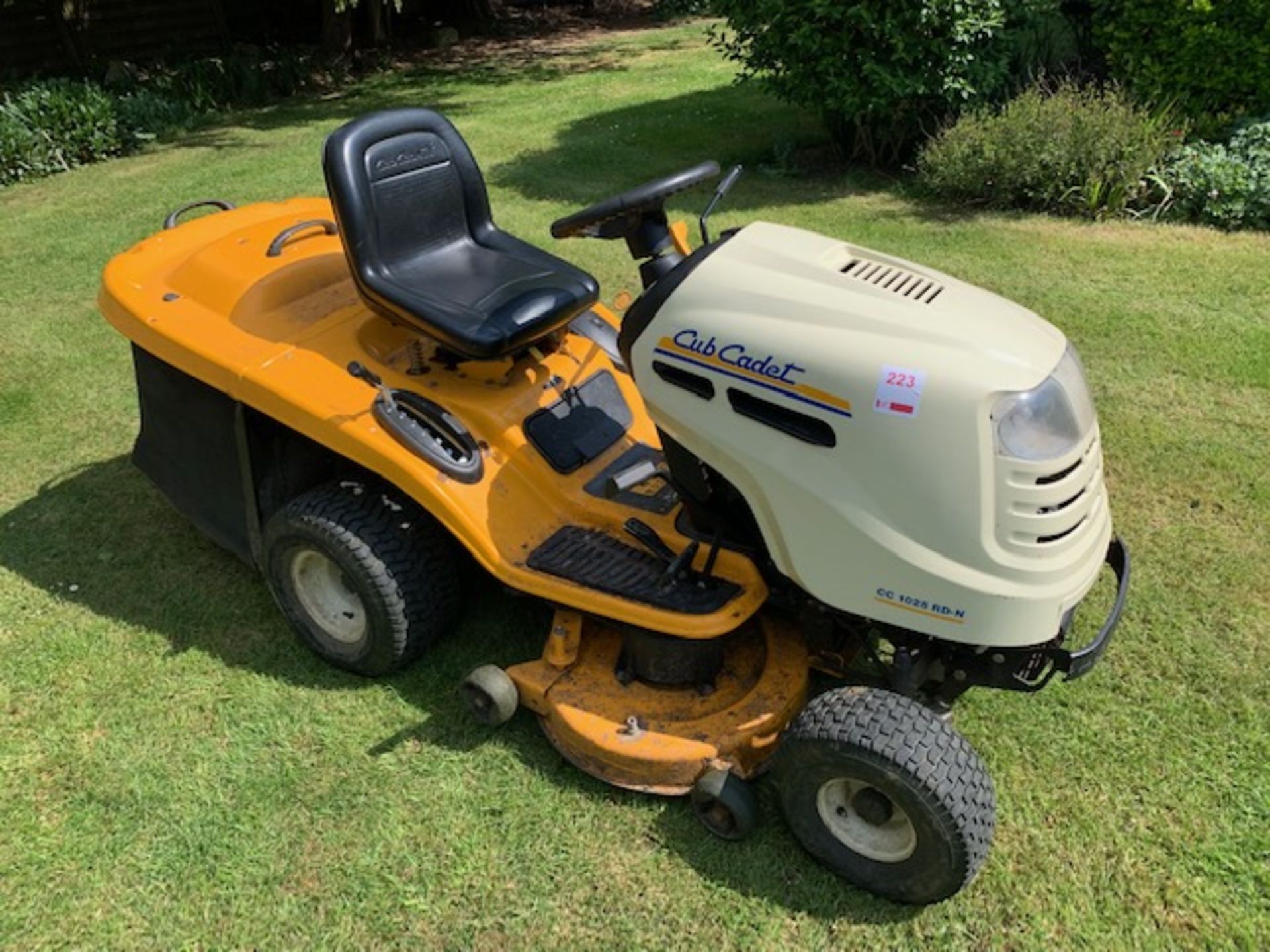 Club Cadet Ride On MowerPlease note: This lot, for VAT purposes, is sold under the Margin scheme and - Bild 3 aus 7