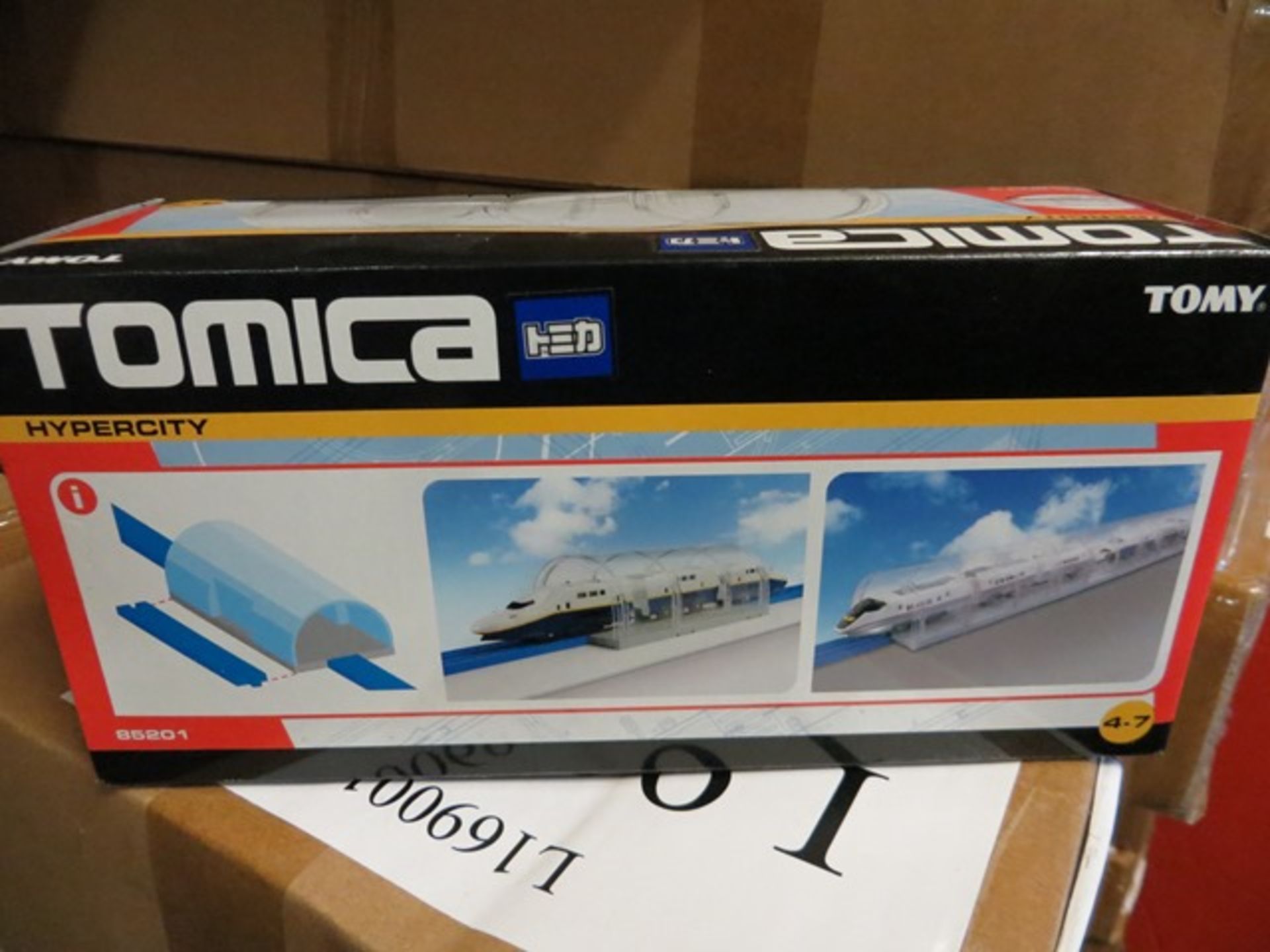 Twenty Boxes of Tomy Tomica Clear Tunnel 4 to 7 years 12 per box (240 pieces) 19486 M6 85201Please - Image 2 of 3