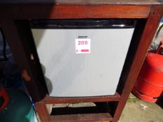 MPM Production Mini Fridge FreezerPlease note: This lot, for VAT purposes, is sold under the