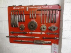 Wall mounted snap on combination puller set (as lotted)