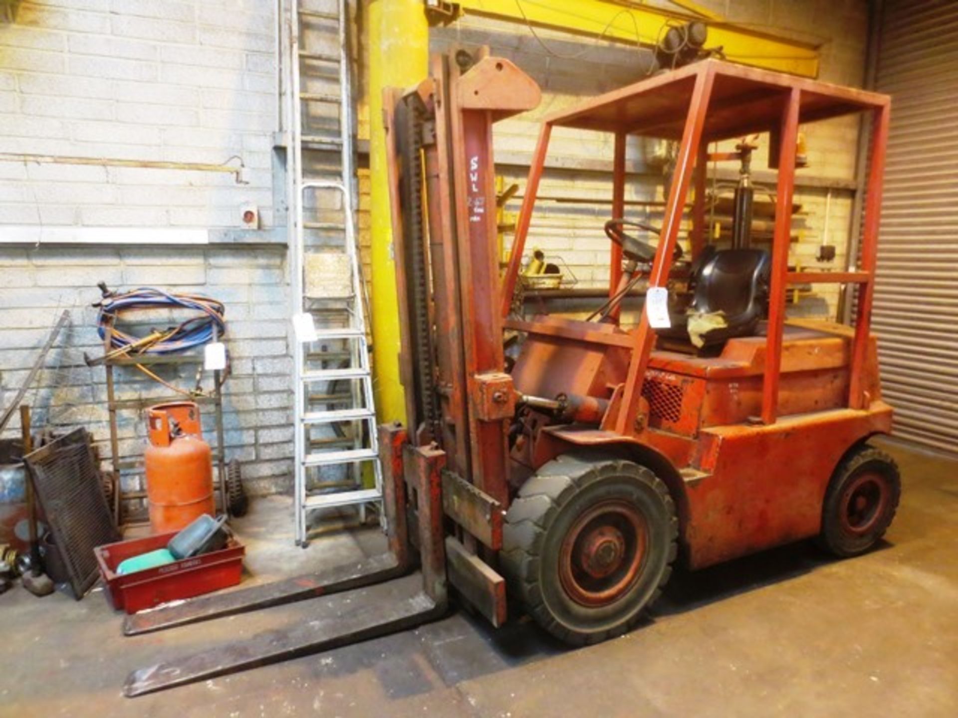 Coventry Climax ride on, dual mast, diesel forklift truck, model Universal Major, serial no: 830946,