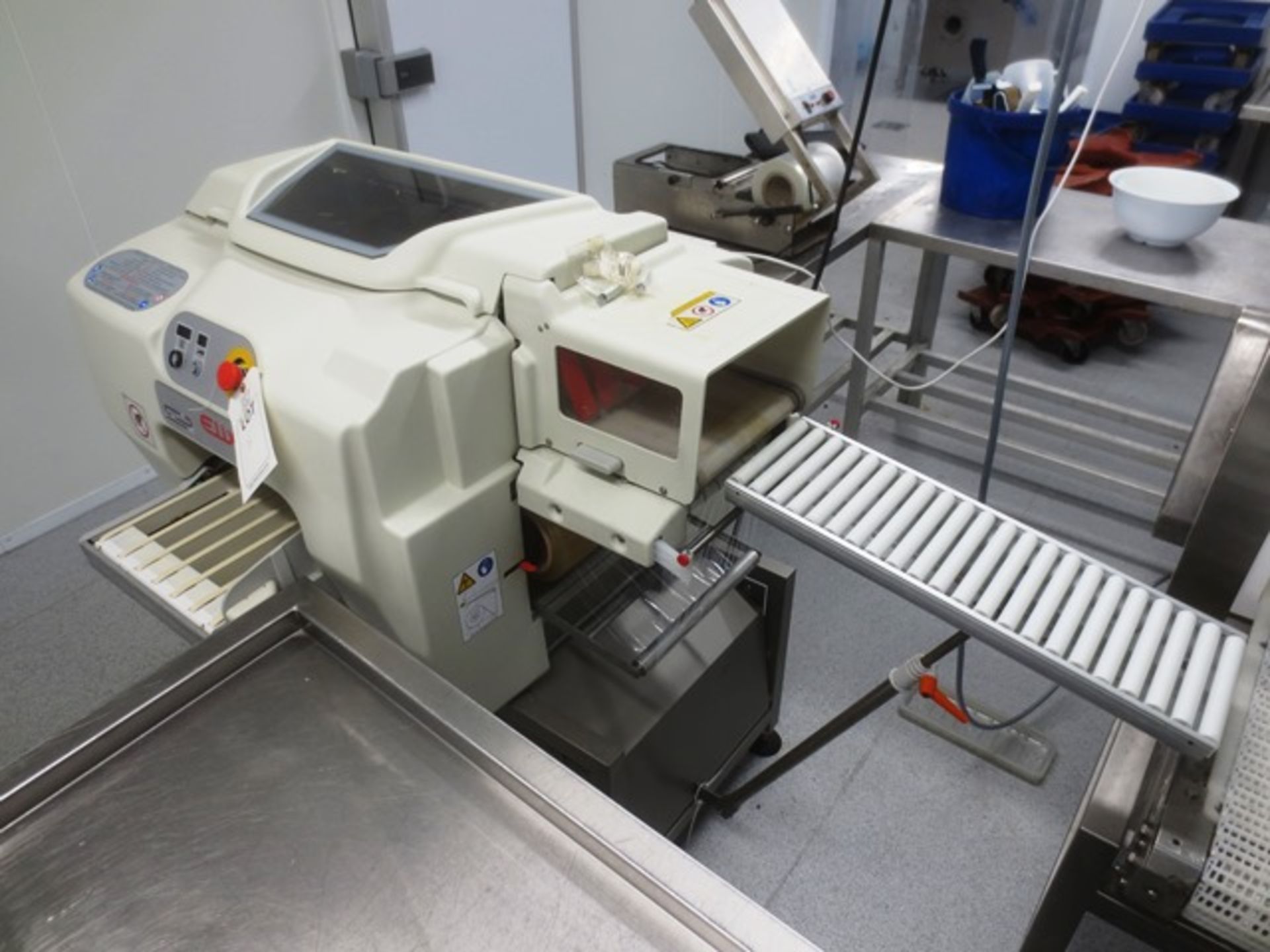 Fabbri Group Elixaa ZX semi-auto tray over wrapper, model ZX-B249XR, serial no: 2-1868 (2013), - Bild 4 aus 5