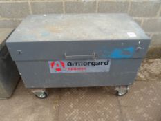 Lockable tool chest, wheeled, open with no key