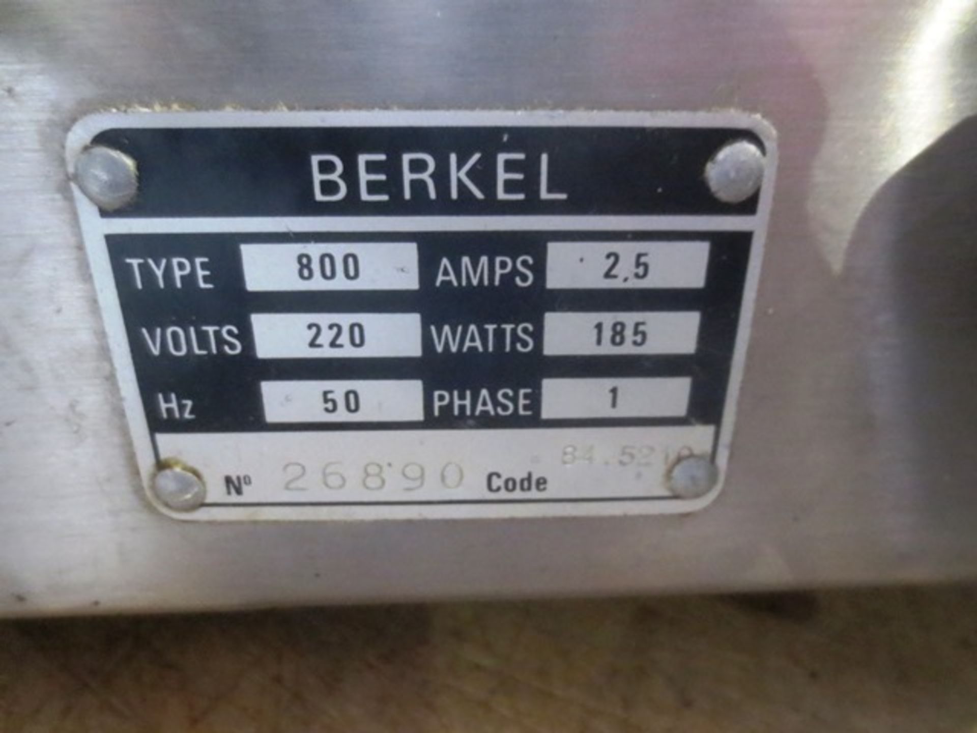 Berkel stainless steel bench top slicer, model 800, serial no: 26890, 240v - Image 4 of 4