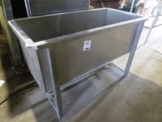 Stainless steel water vessel, approx 1200 x 600mm (please note: excludes all contents)