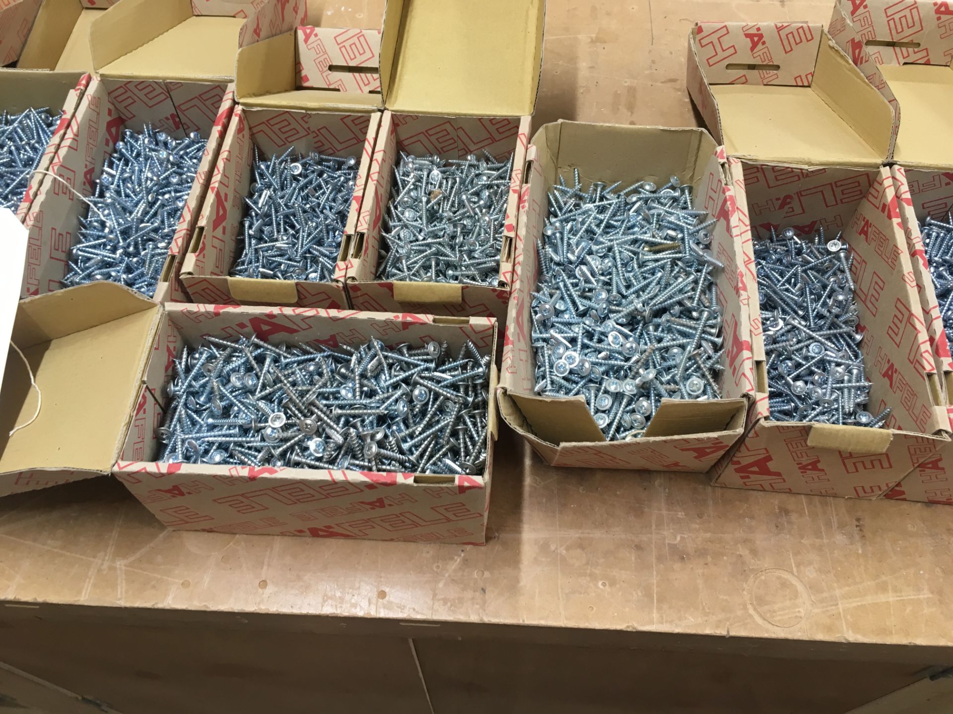 A quantity of screws - Image 4 of 6