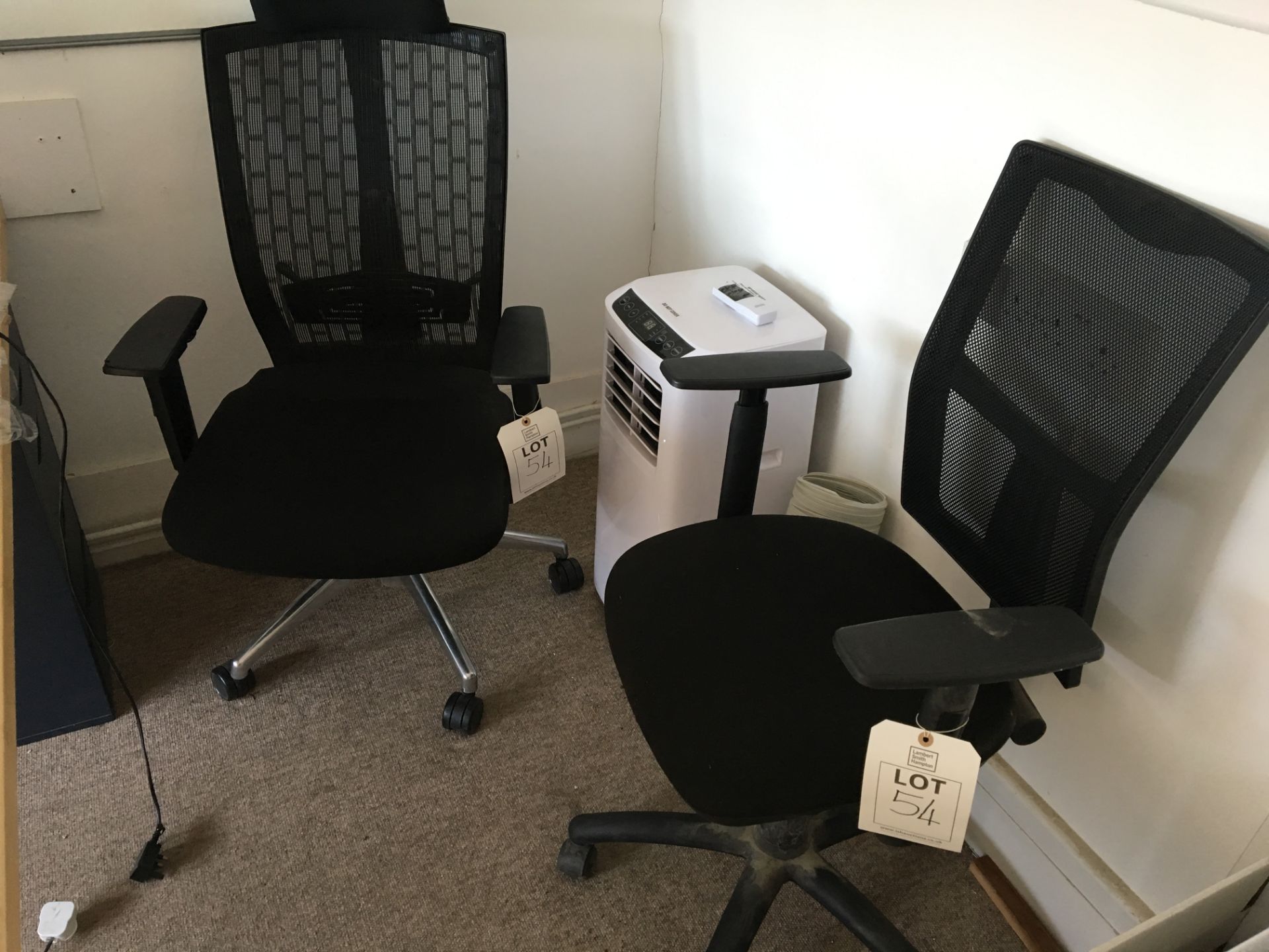 Four black swivel chairs - Image 2 of 3