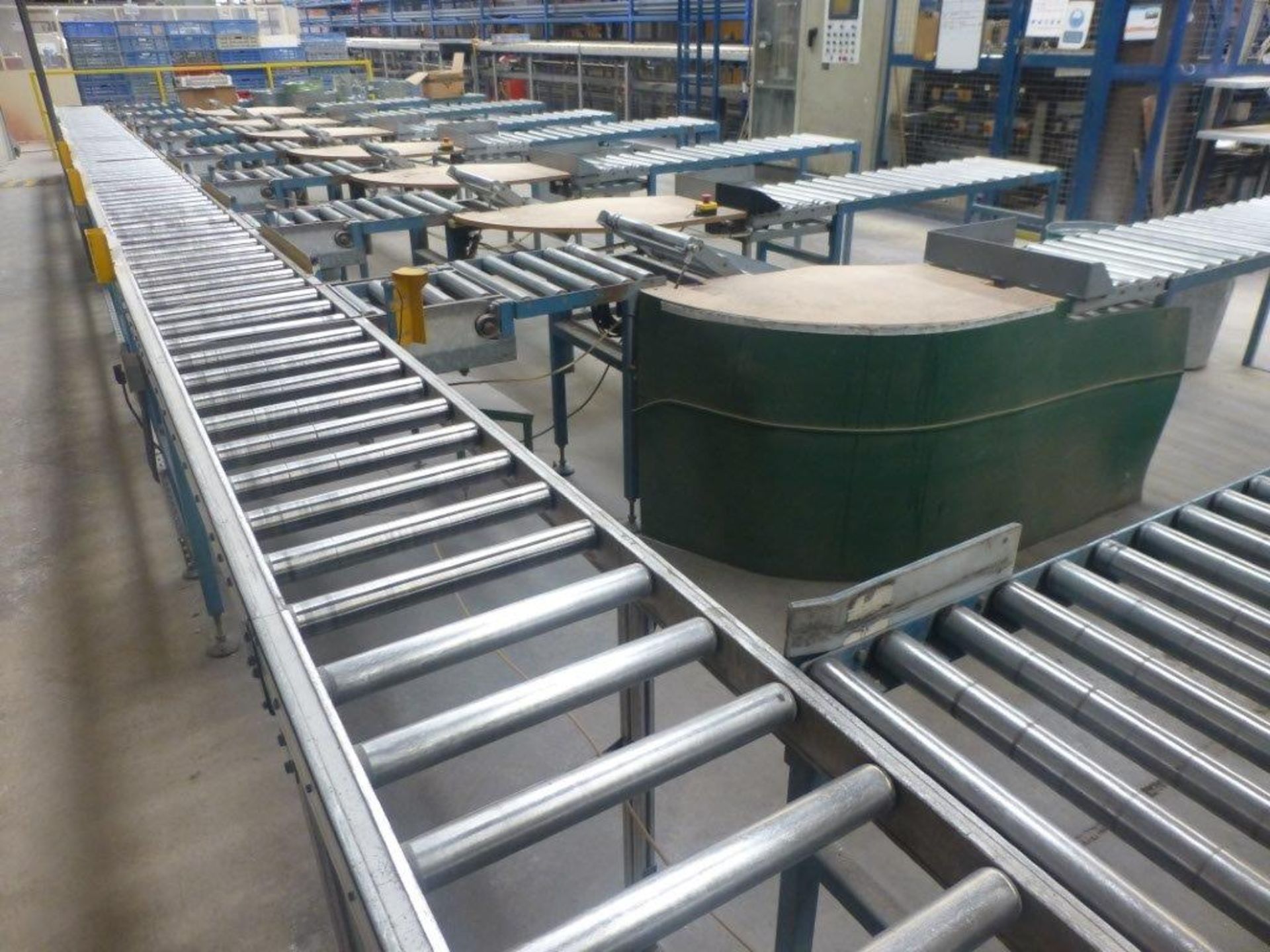 Co-Bam packing conveyor system comprising 7 packing stations with stop/diverter units and tilt - Image 3 of 6