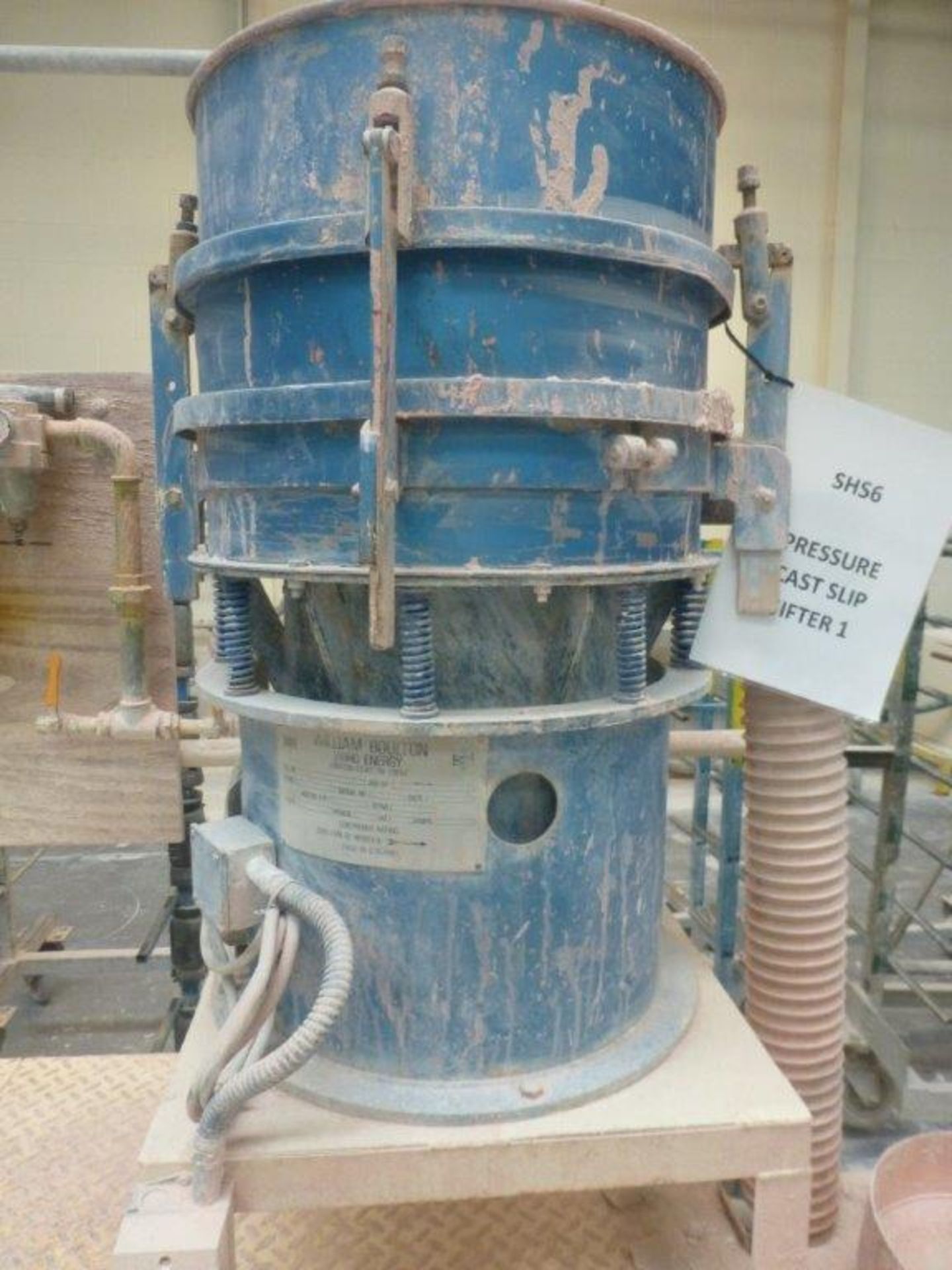 William Boulton Vibro Energy 19-2-6T vibratory sieve, serial No 3888. Plant No SHS6 with steel - Image 2 of 4