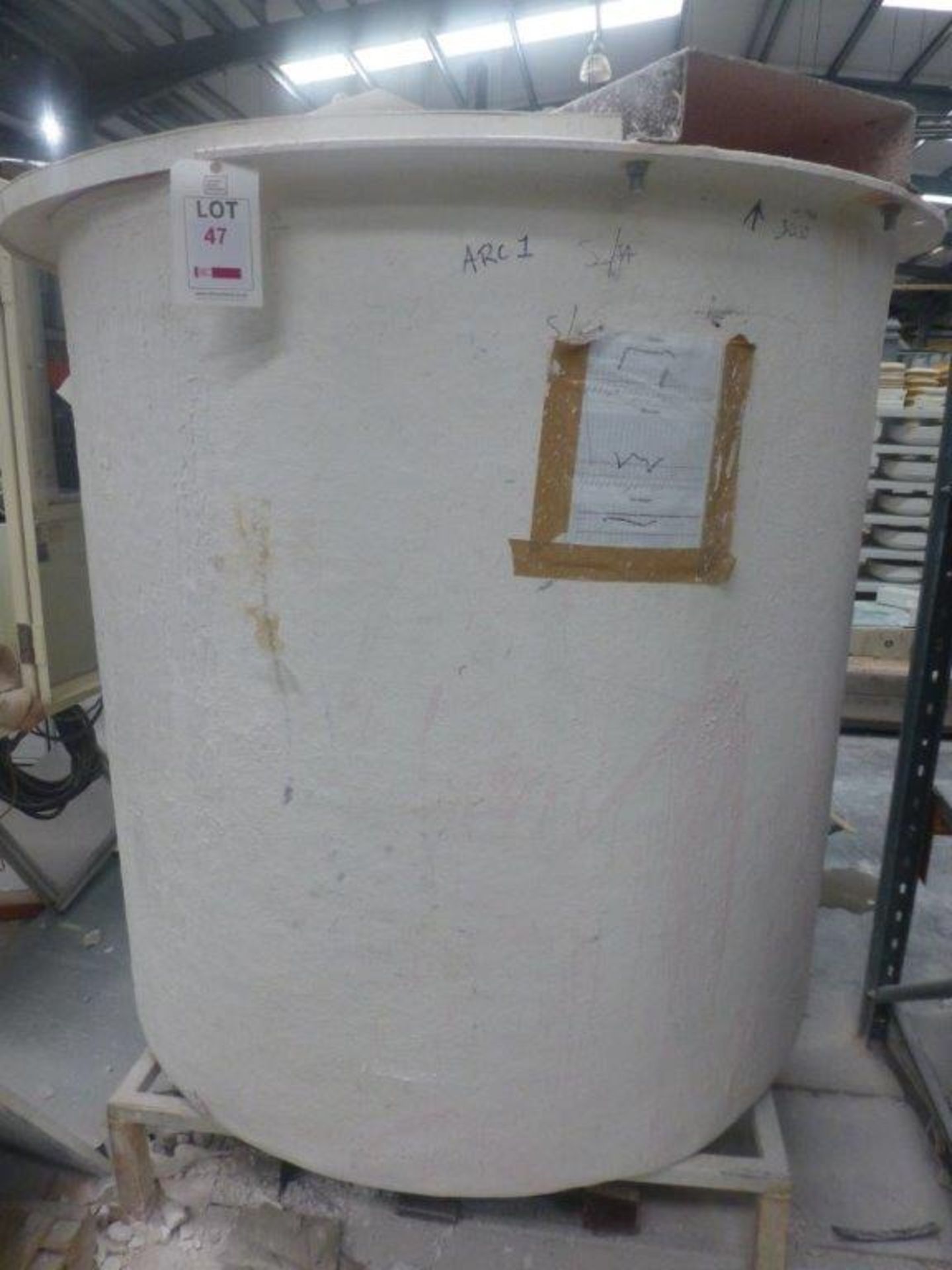 1.4m dia x1.5mhigh GRP mixing tank, (agitator motor missing)