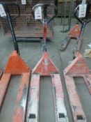 Linde 2000Kg short reach hand pallet truck