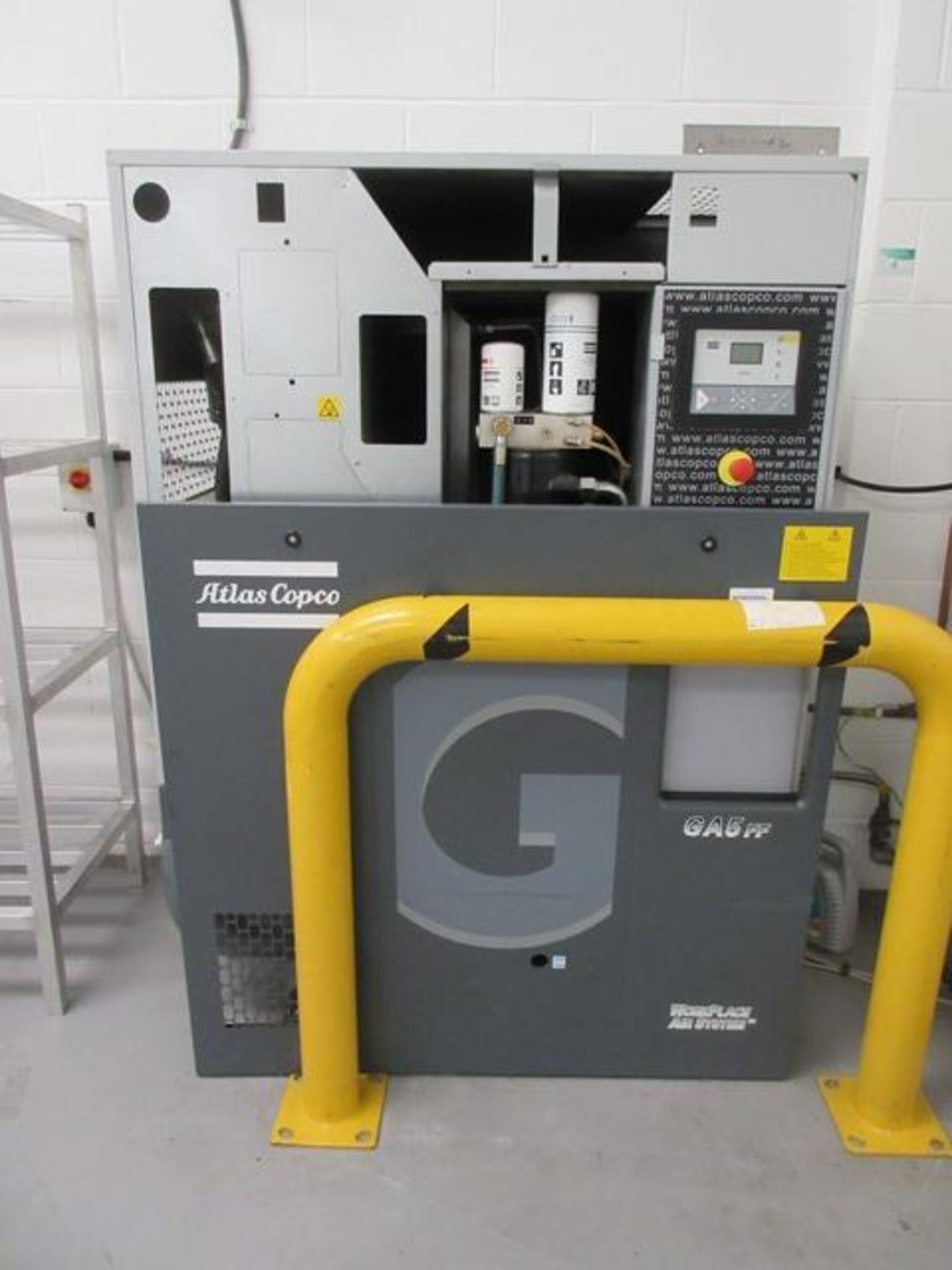 Atlas Copco GA5 FF packaged receiver mounted compressor, 7.25 bar (Serial no. CAI702355) (2010)