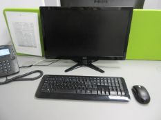 HP desktop computer with flat screen monitor, keyboard, mouse and 7th Generation i5 processor