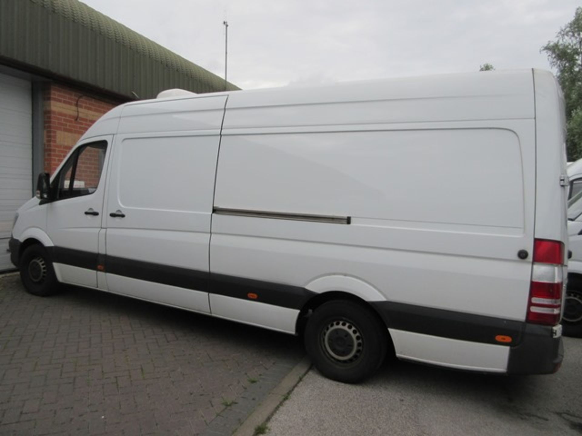 Mercedes Sprinter 314 CDi panel van, 2143cc diesel, 140bhp Registration no. WO17 RNZ Mileage: 91,901 - Image 5 of 8