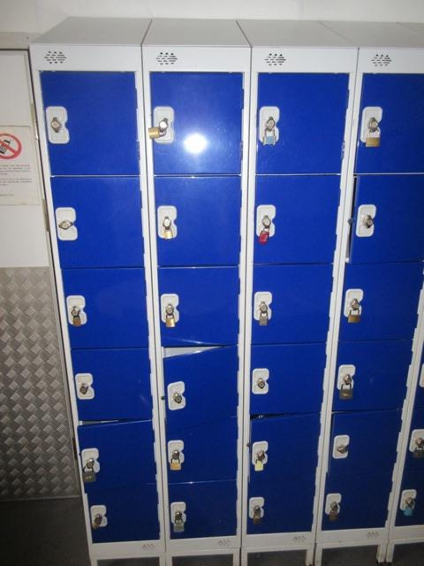 6-compartment steel personnel locker