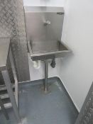 Unitech stainless steel hands free wash basin