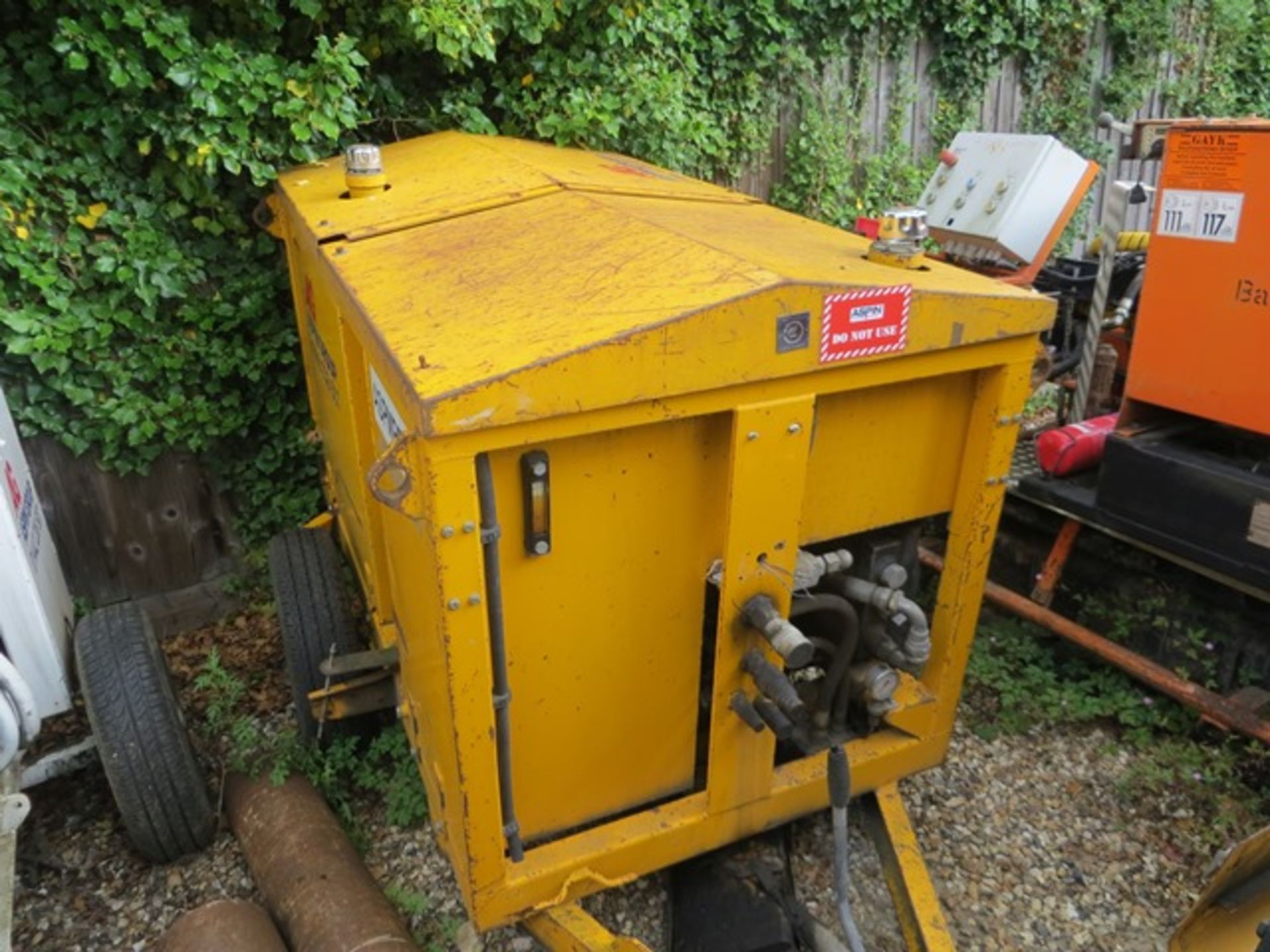 Track Mounted Piling Rig s/n 394706, local No ASPMPR02, c/w power pack (please note power pack - Image 4 of 5